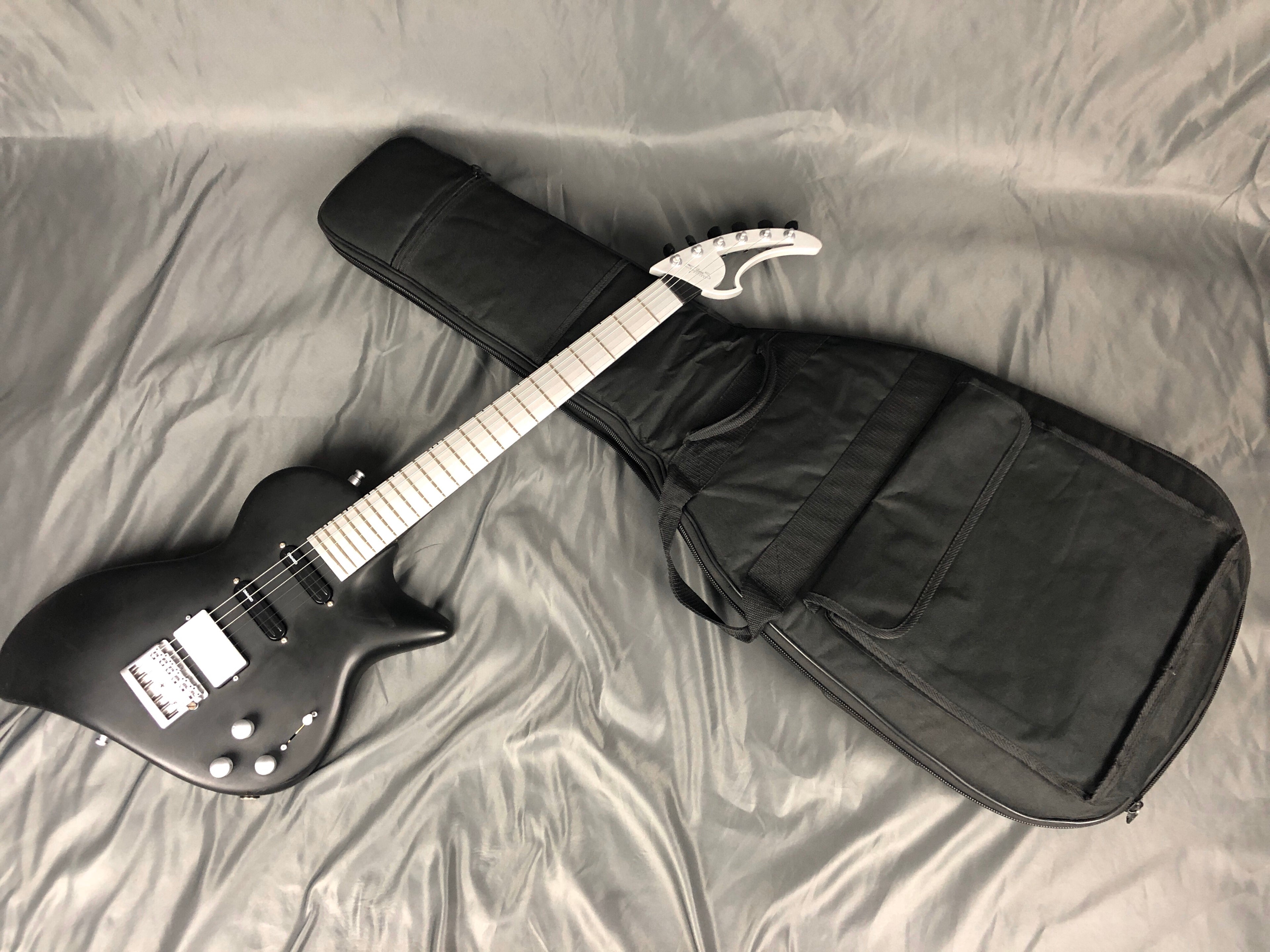Andreas Guitars Shark Boutique Guitar 2000 Satin Black
