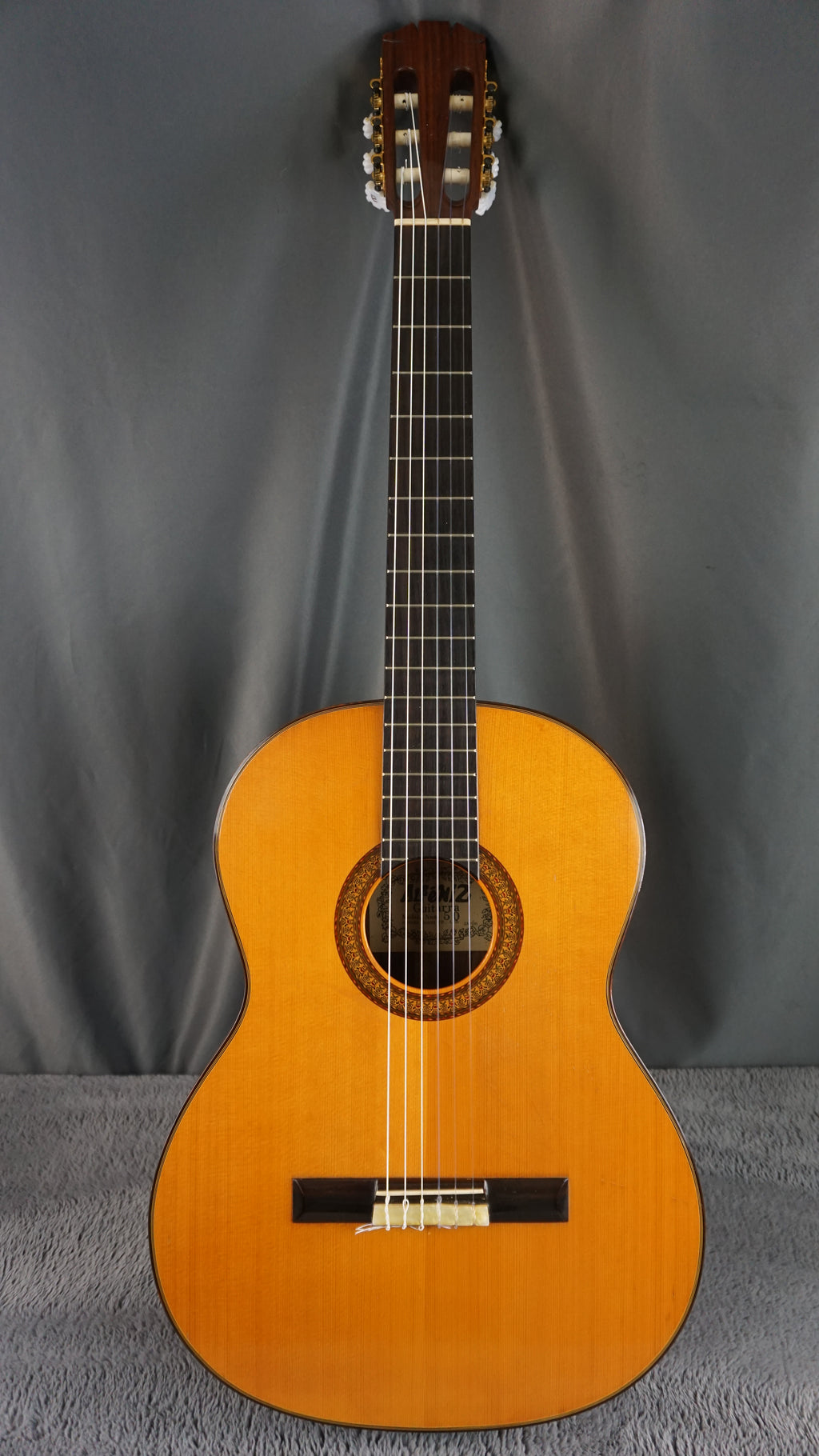 Albeniz (Zen-On) Modelo 50 Japan Classical Guitar
