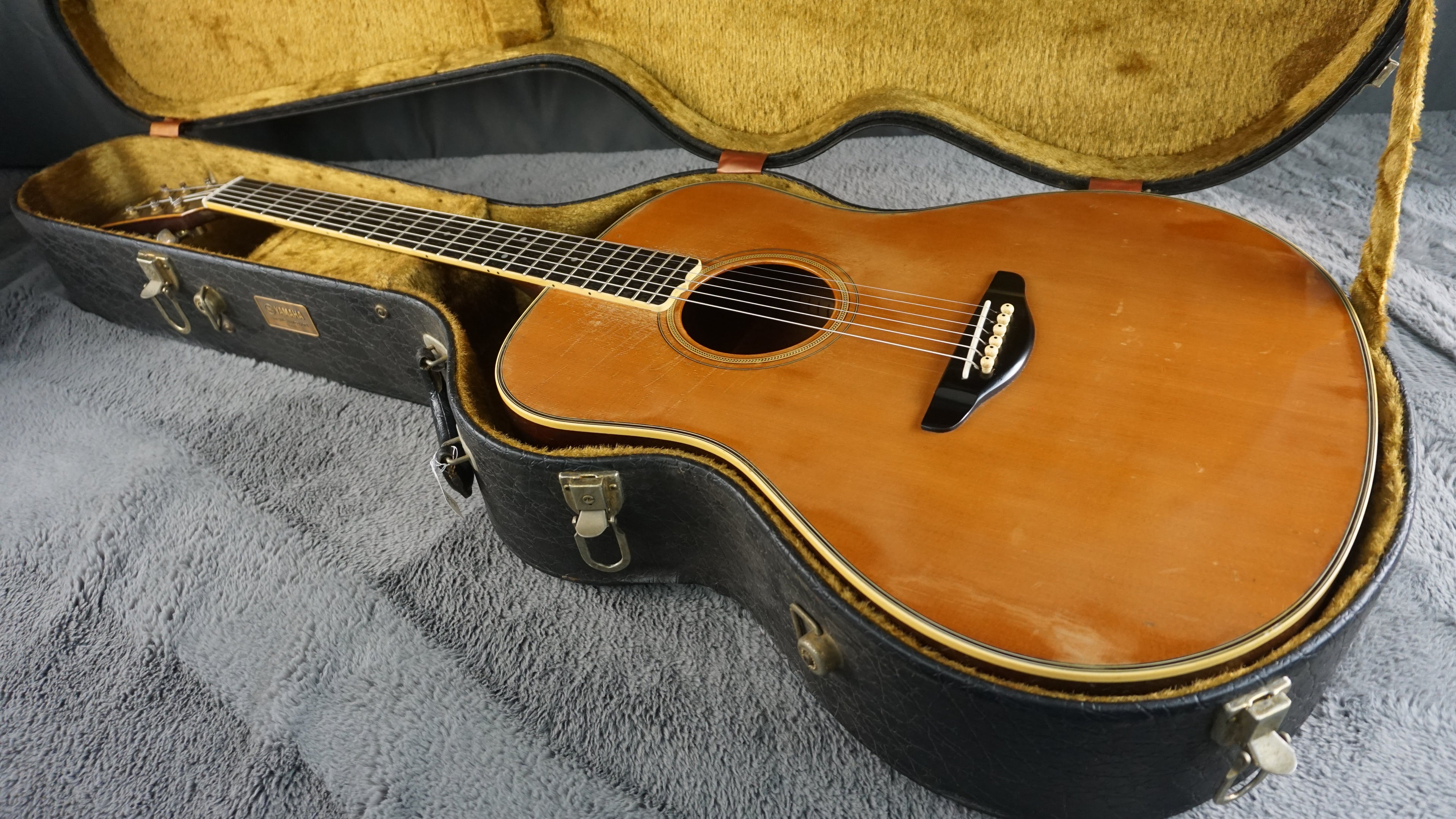 Yamaha LA-17 Japan Acoustic Luxury Artist