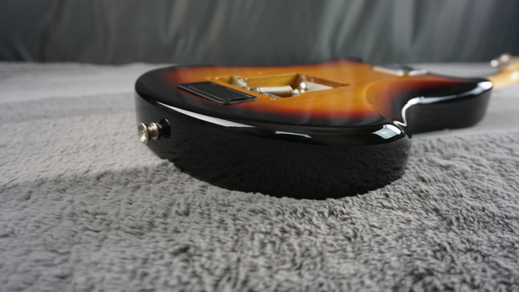 MarineRider Mosrite Ventures Model with Built In Amp 1990’s - Sunburst