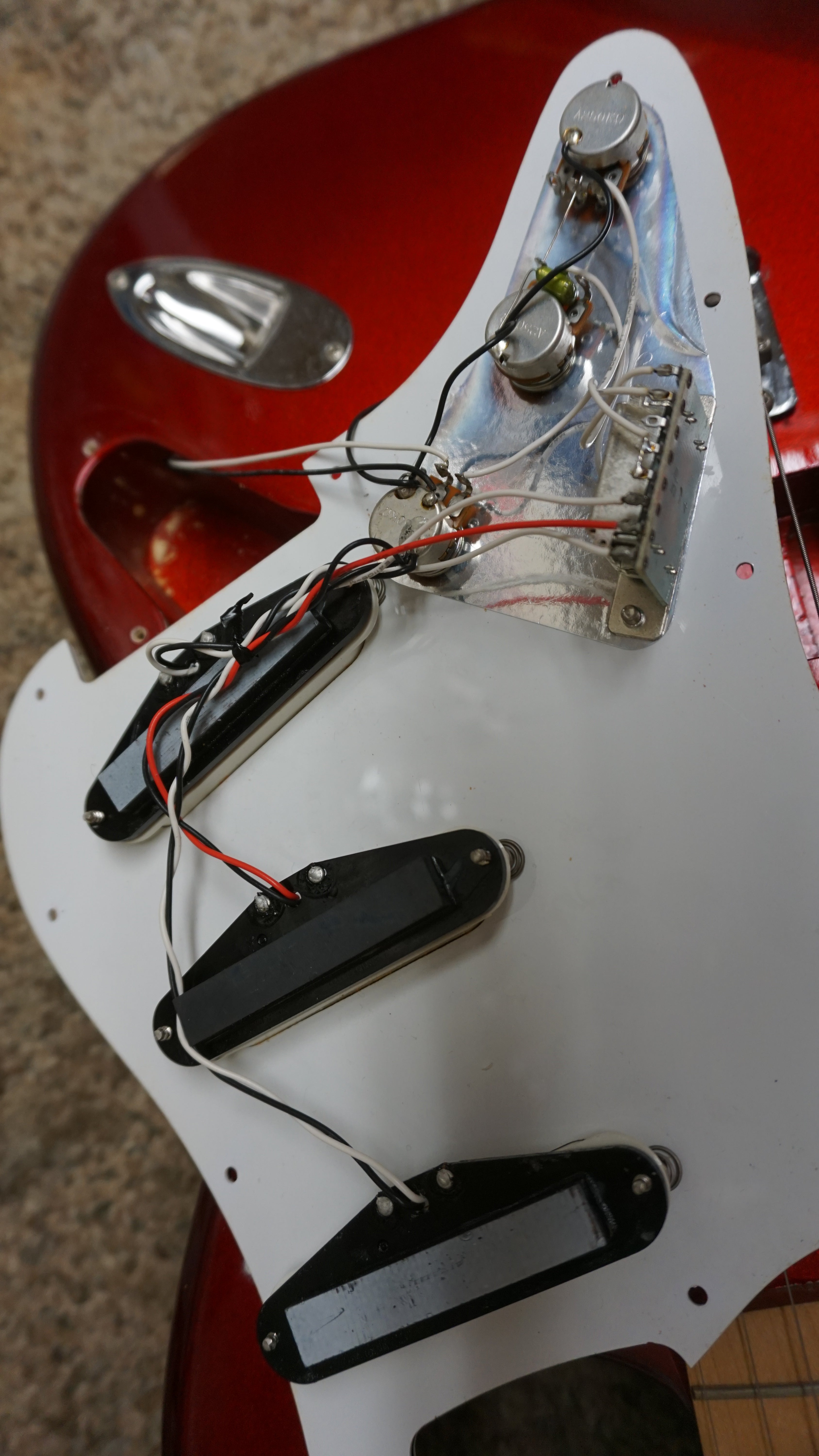 Fender Stratocaster - Cherry Japan
