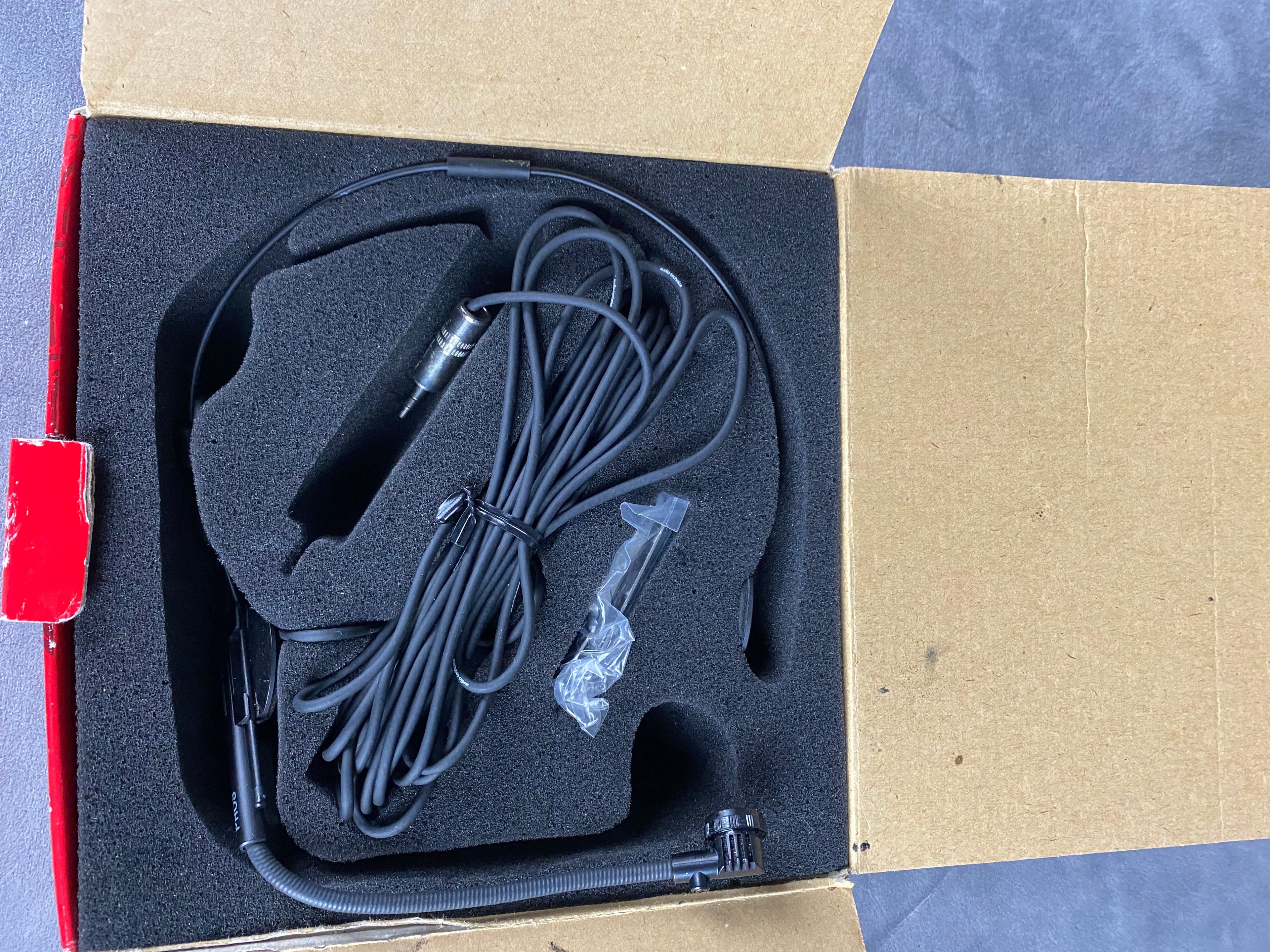Audio Technica  Pro Series Pro 8 Head Worn Microphone