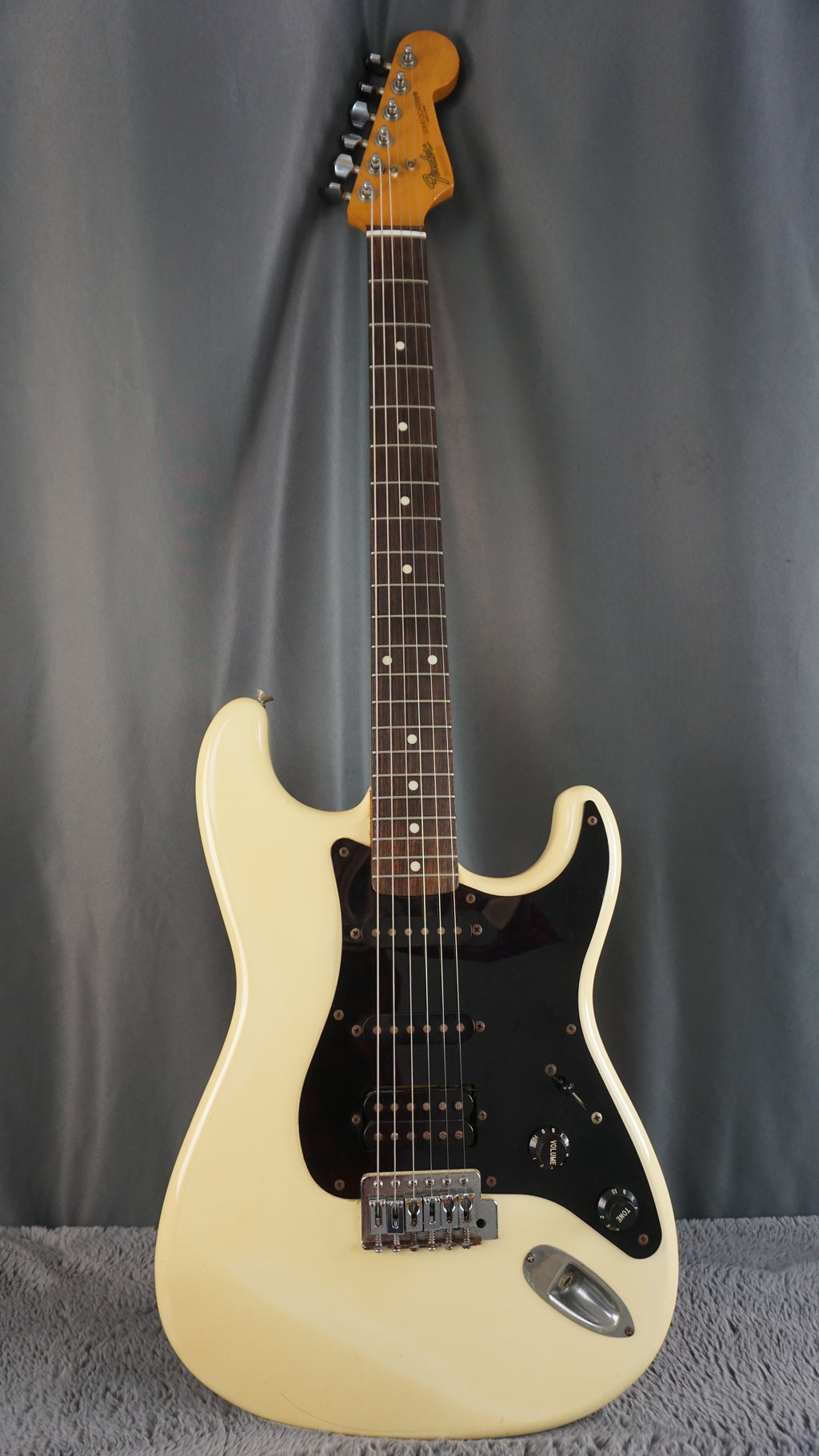 Fender Stratocaster 1984 - 1987 - White Japan