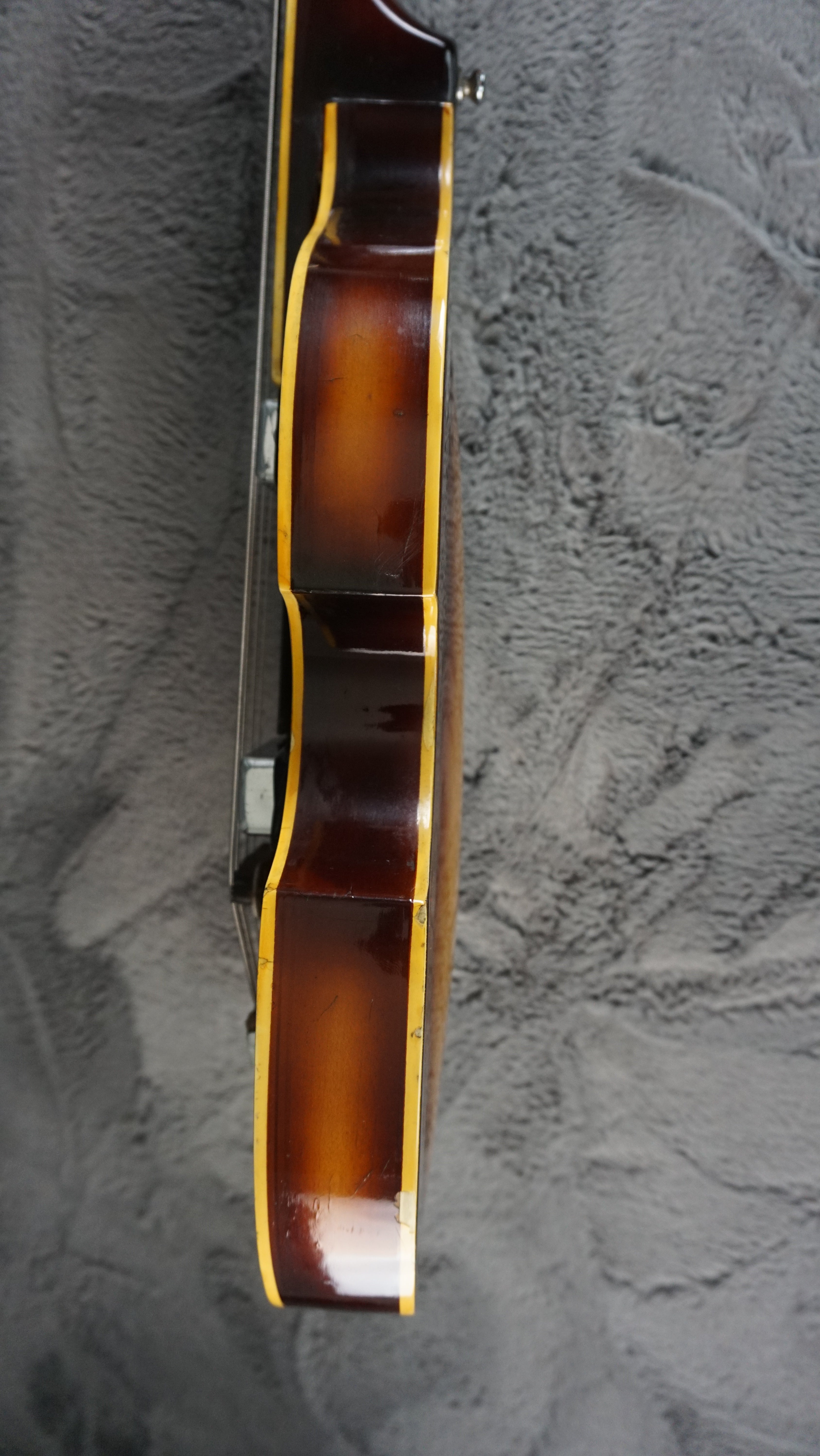 Greco Violin Bass Vintage - Sunburst Semi-Hollow Lefty