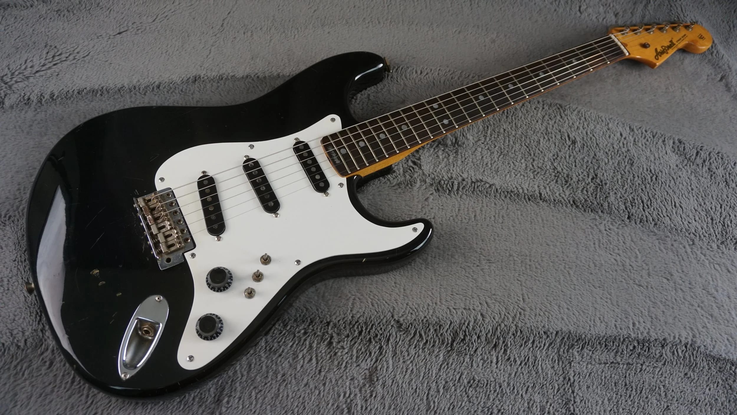 Aria Pro II Strikin' Sound S-Style Japan Black