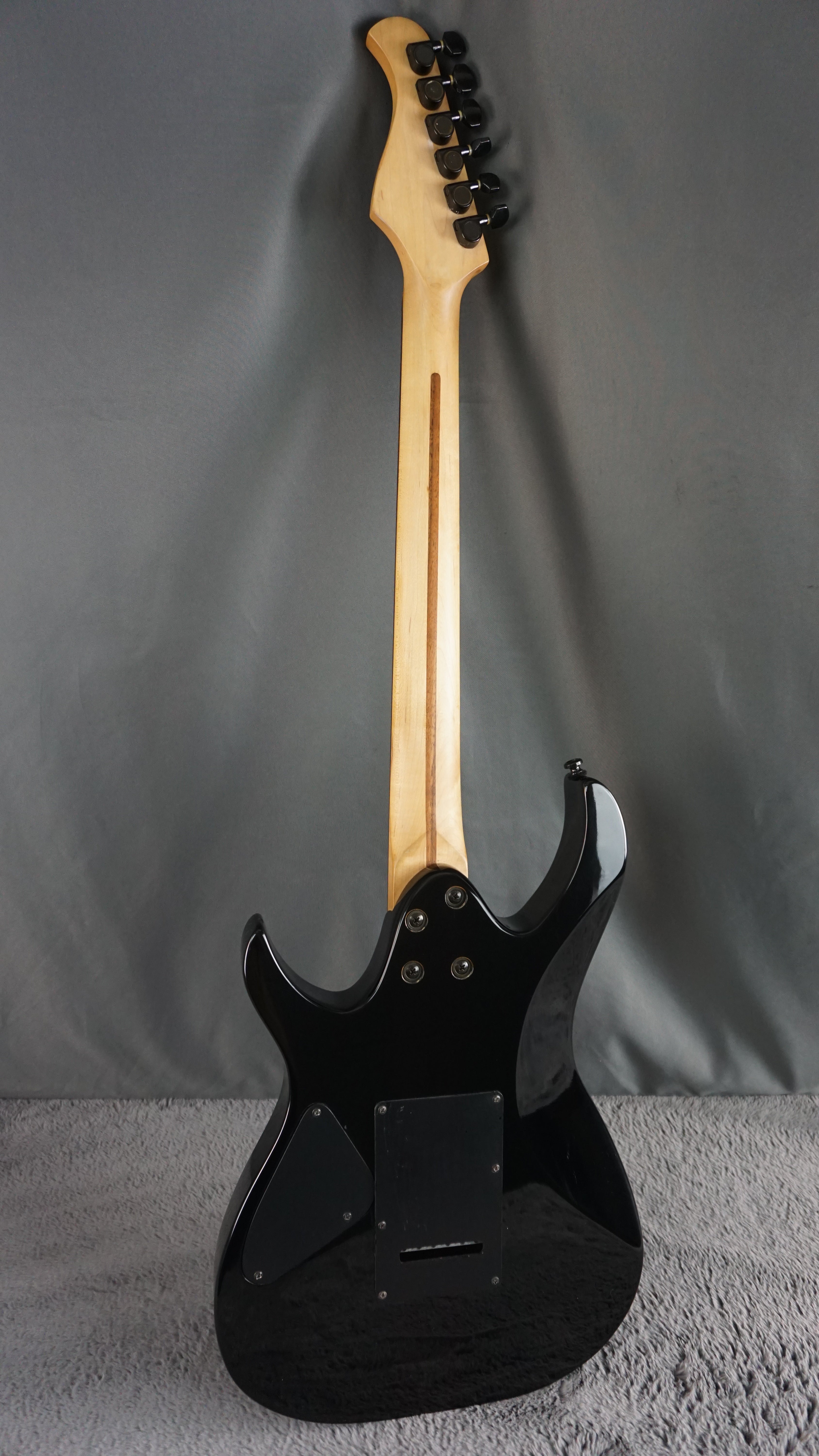 Anboy Superstrat Fujigen - Black Electric HSH