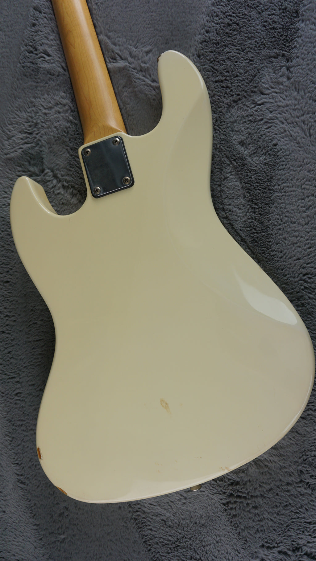 Bacchus Universe Series Jazz Bass - White