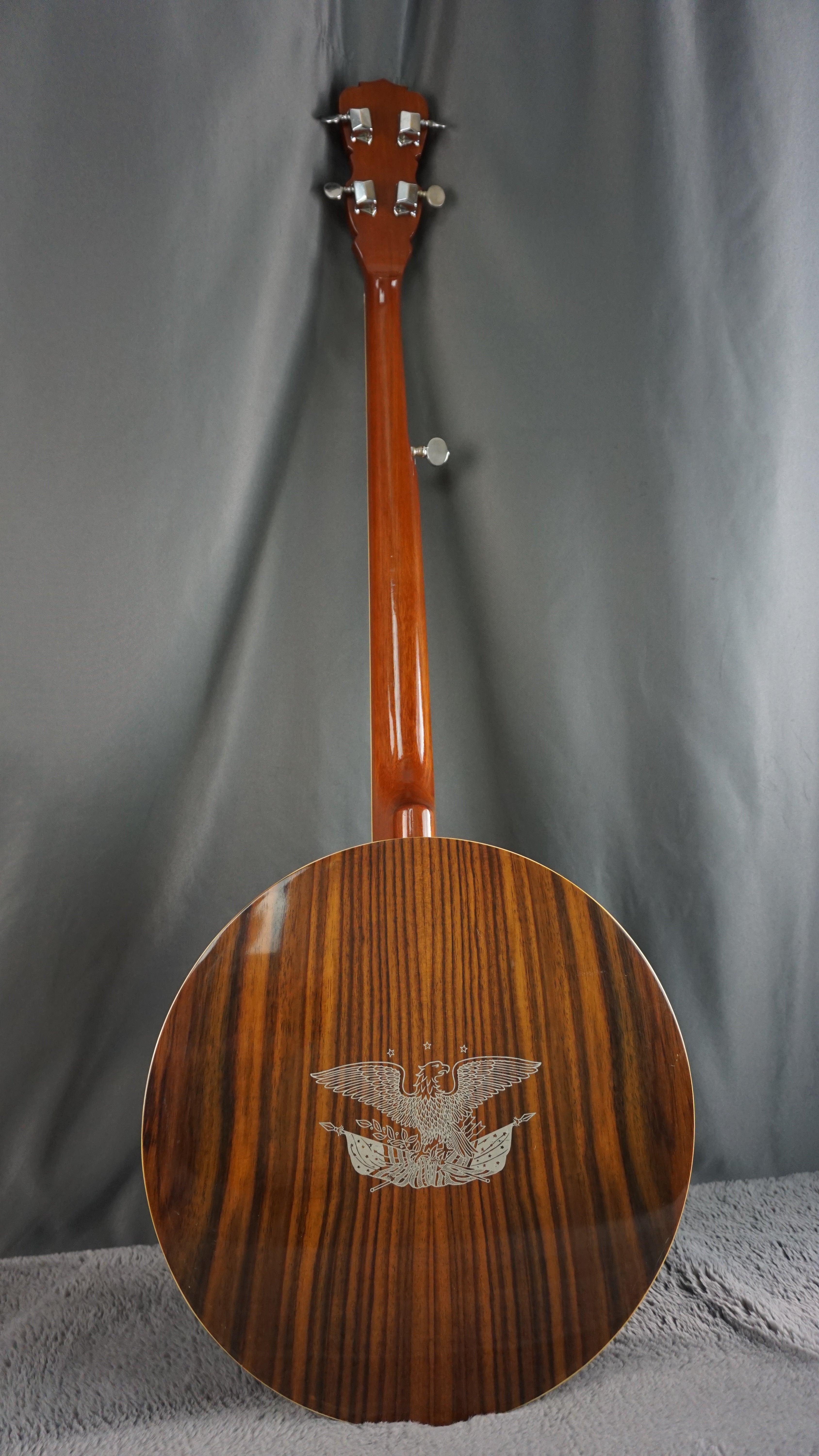 Pirles 5-String Closed Back Banjo w/ Hard Case