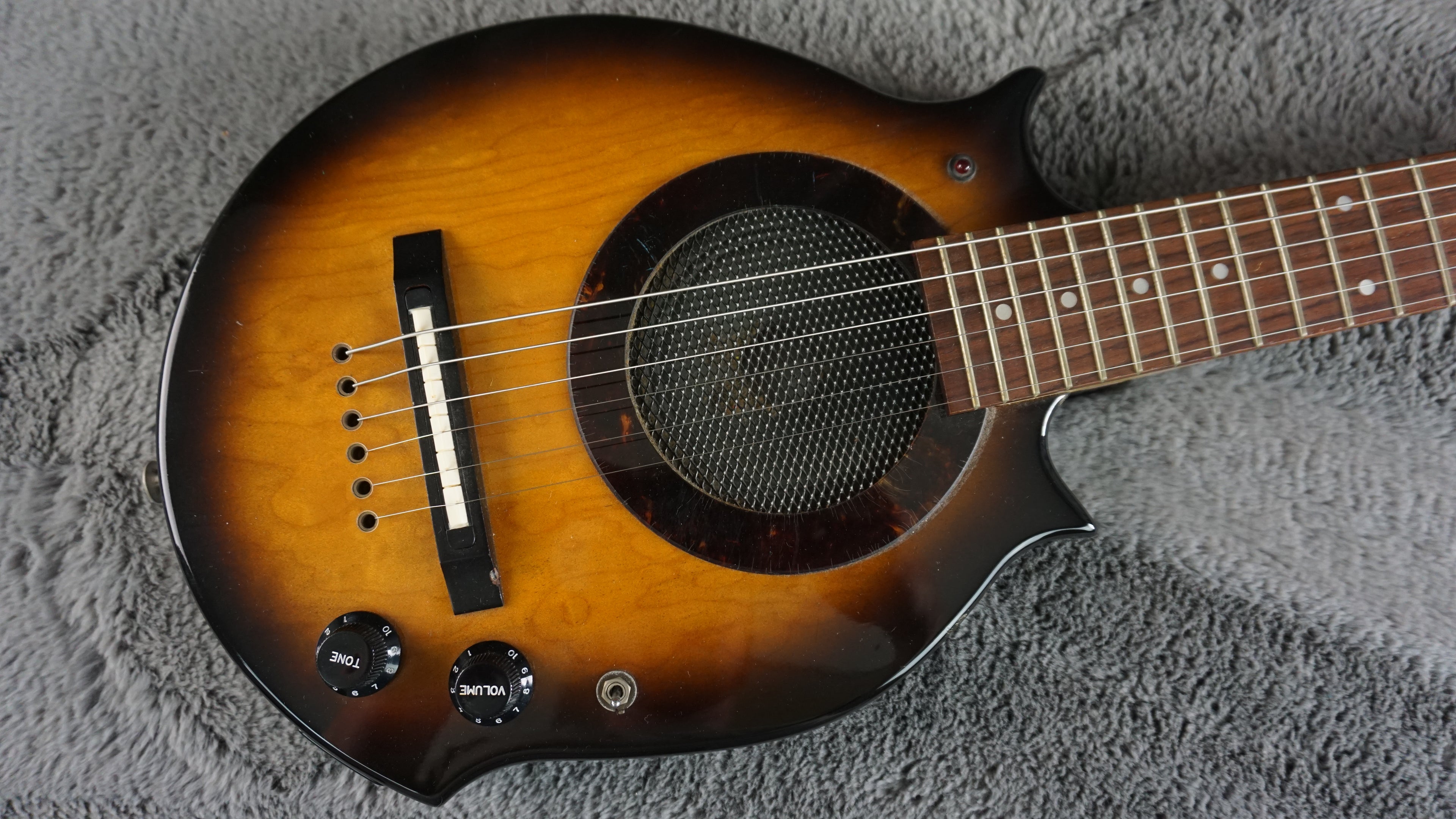 Morris Sound Circus Series Amplified Travel Guitar Japan Tobacco Burst