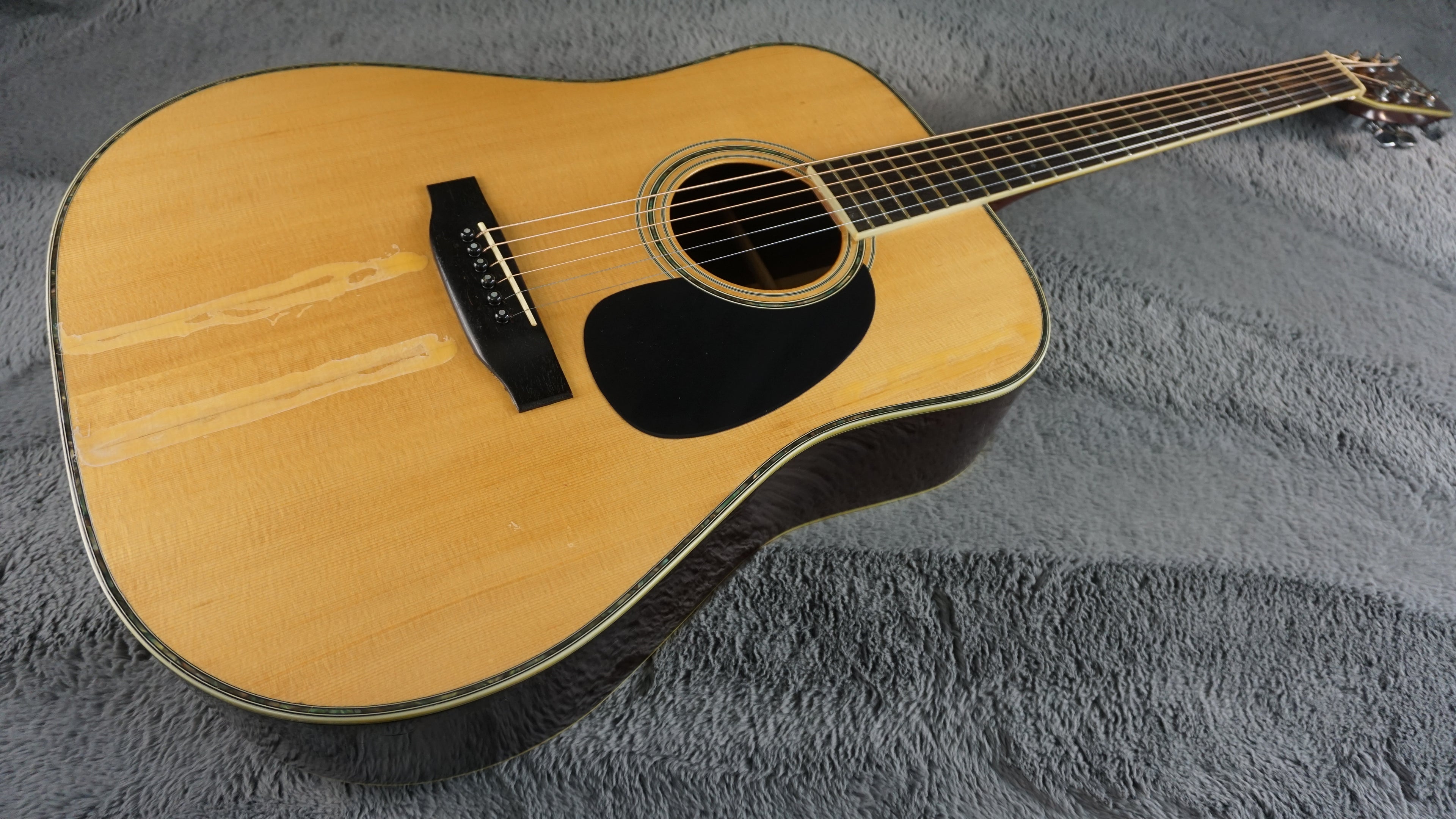 Morris 50 Special Japan Dreadnought w/ Hard Case