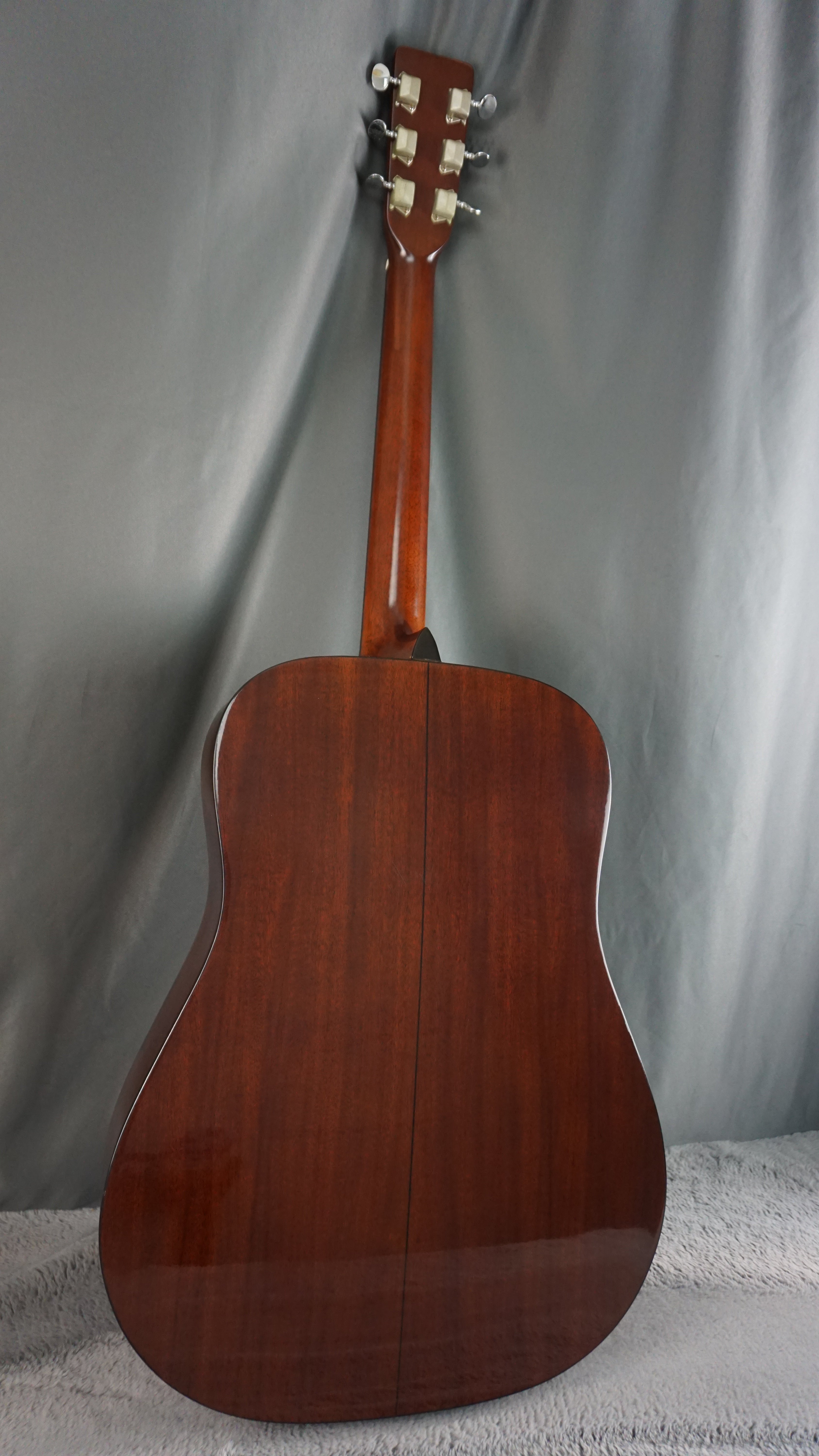 Thumb W-150 by Terada Japan Acoustic w/ Hard Case