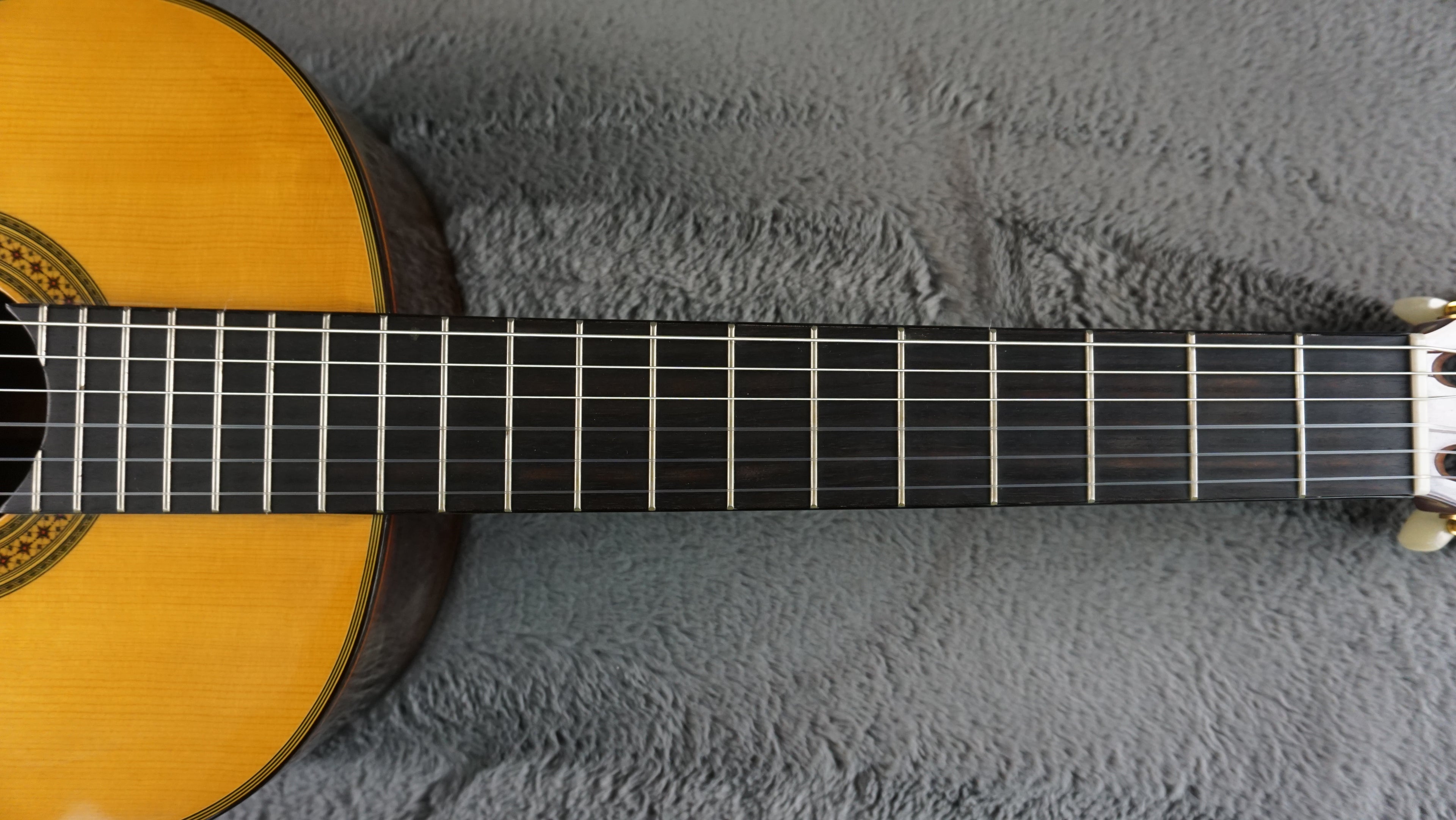 Yamaha GD-20 Grand Concert Classical Guitar