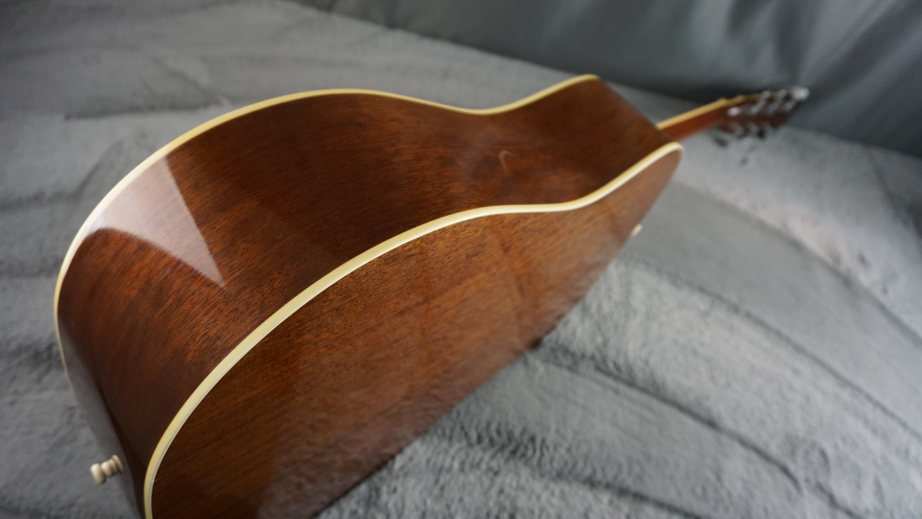 Morris MD-507 Japan Sunburst Acoustic