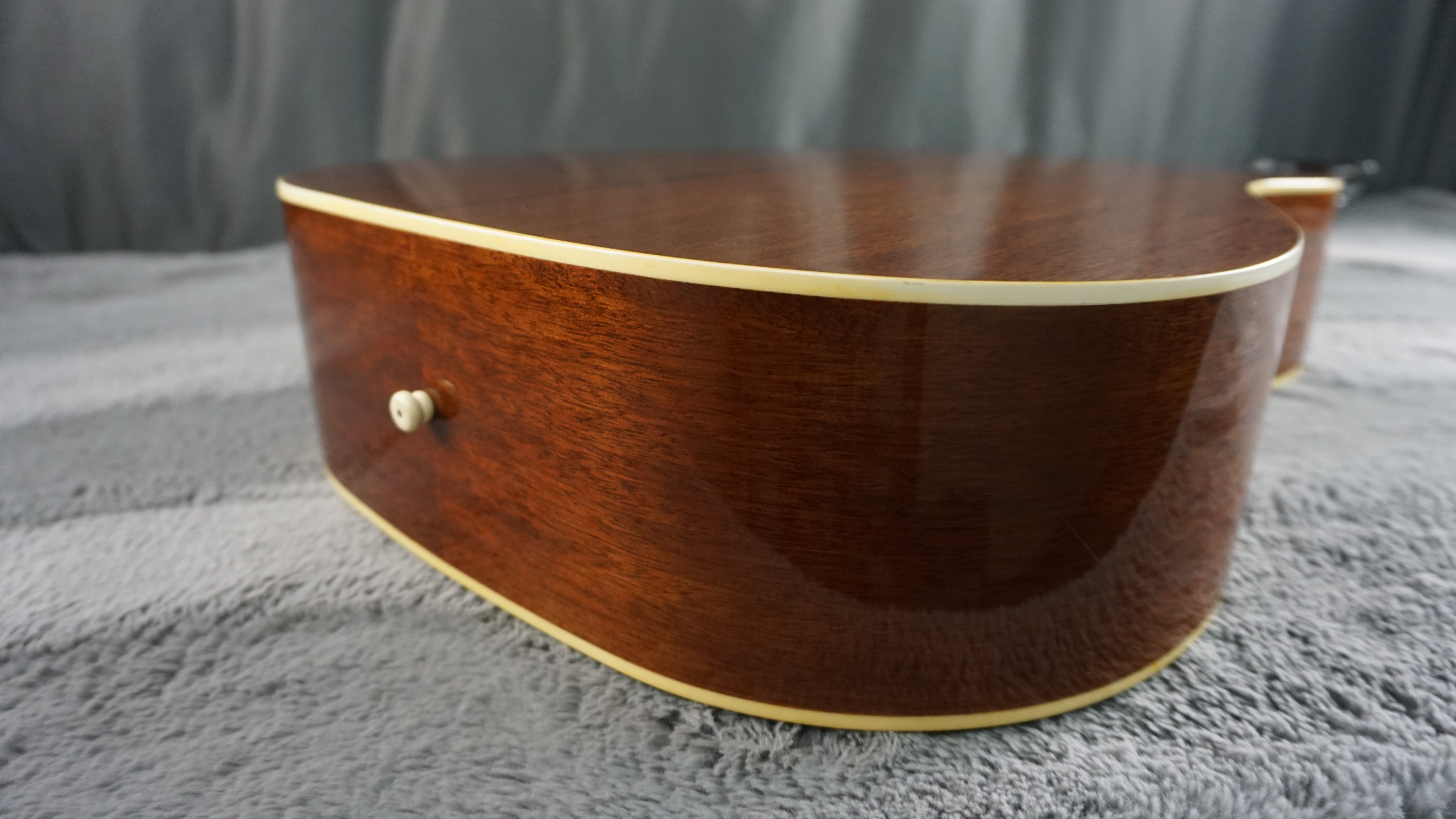 Morris MD-507 Japan Sunburst Acoustic