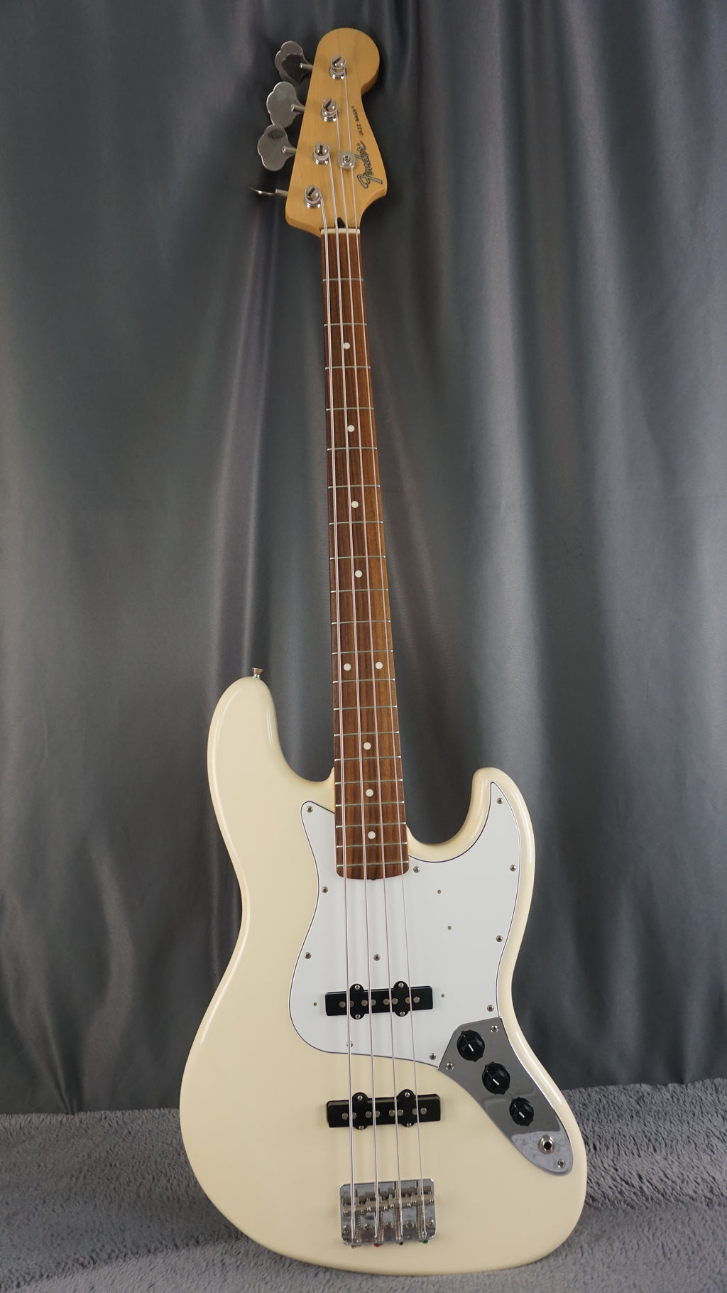 Fender Jazz Bass 1995 - White Japan Bass Guitar