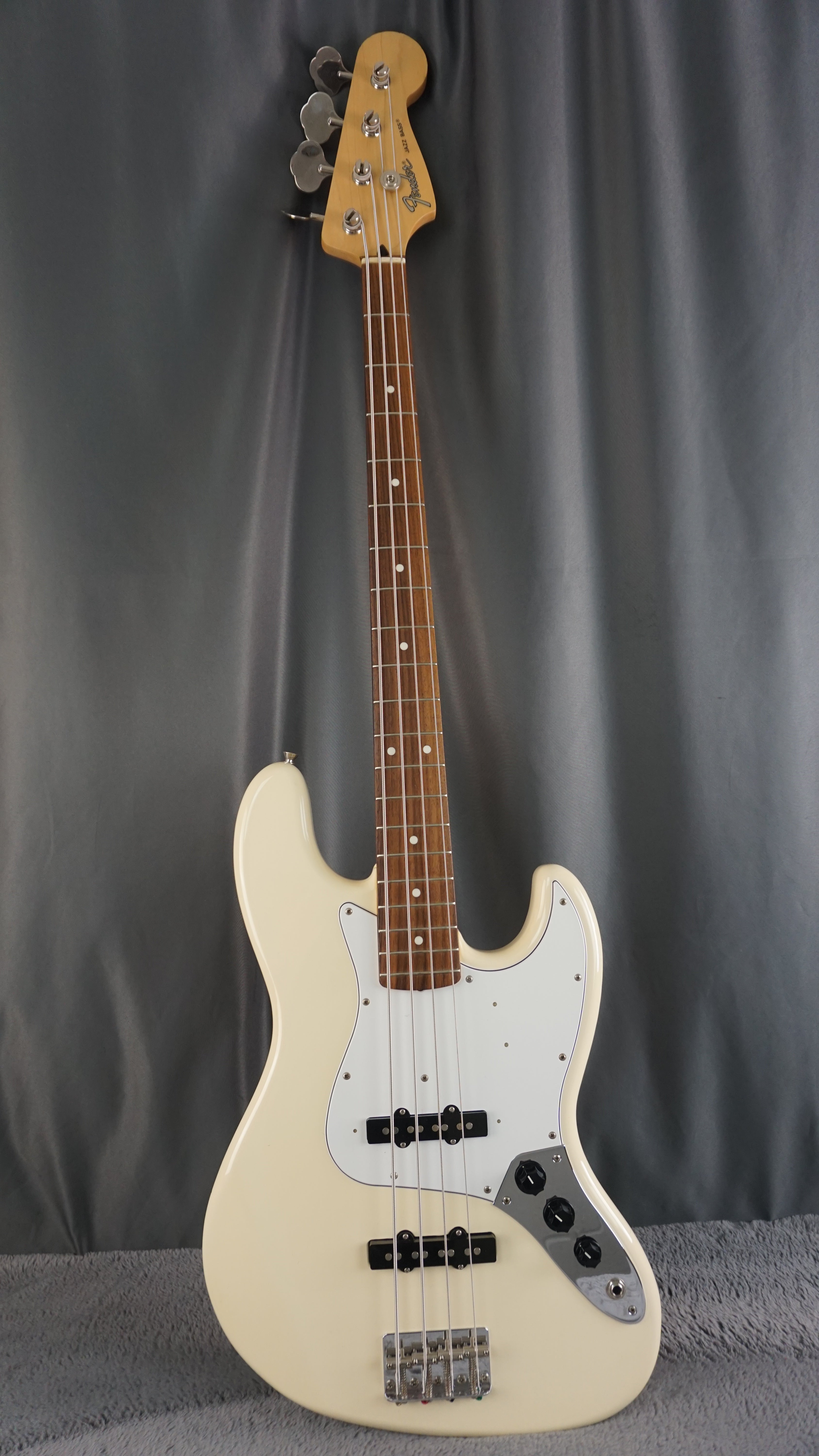 Fender Jazz Bass 1995 - White Japan Bass Guitar