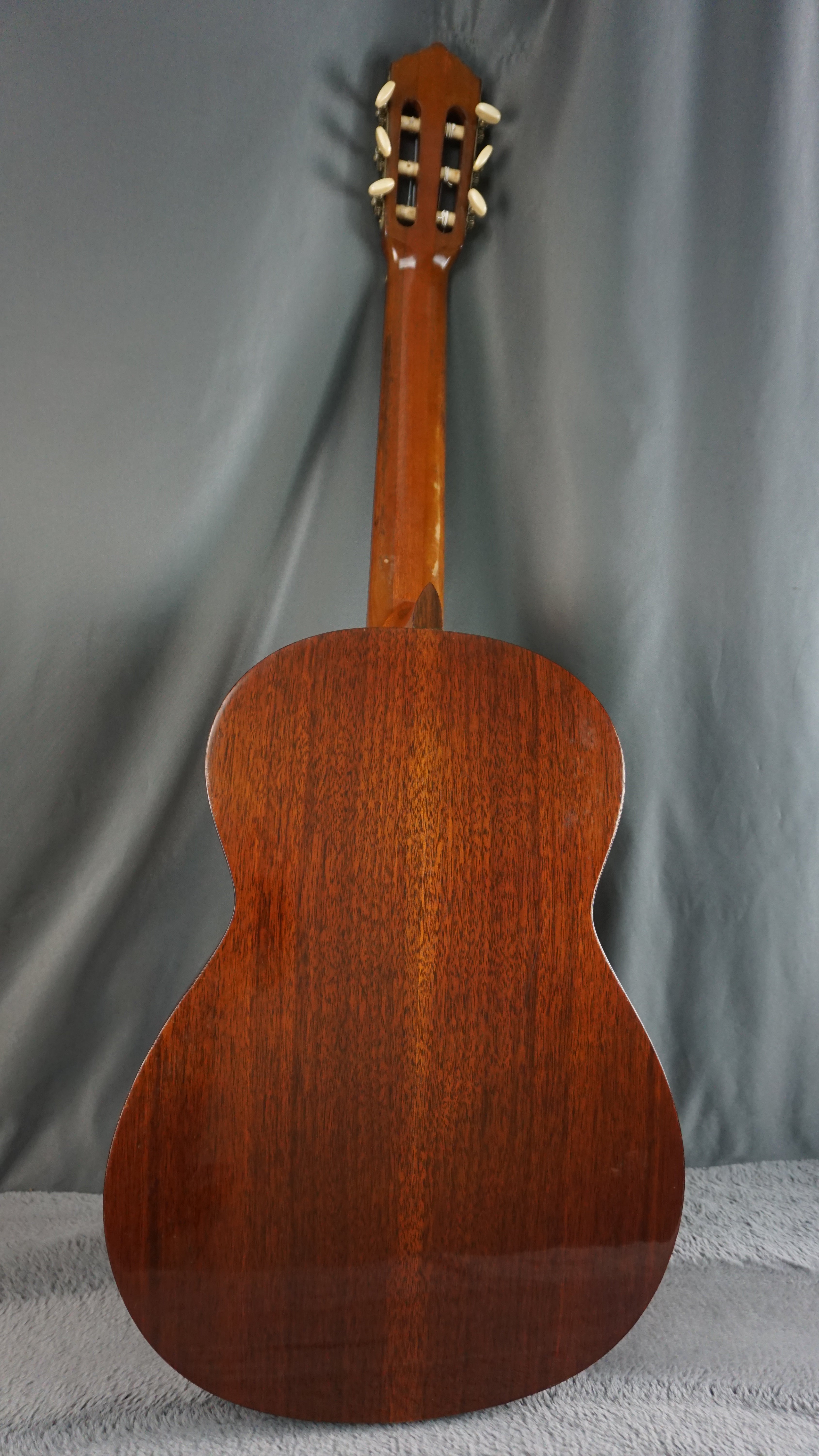 Shinano No. 43 Japan Classical Guitar w/ Hard Case