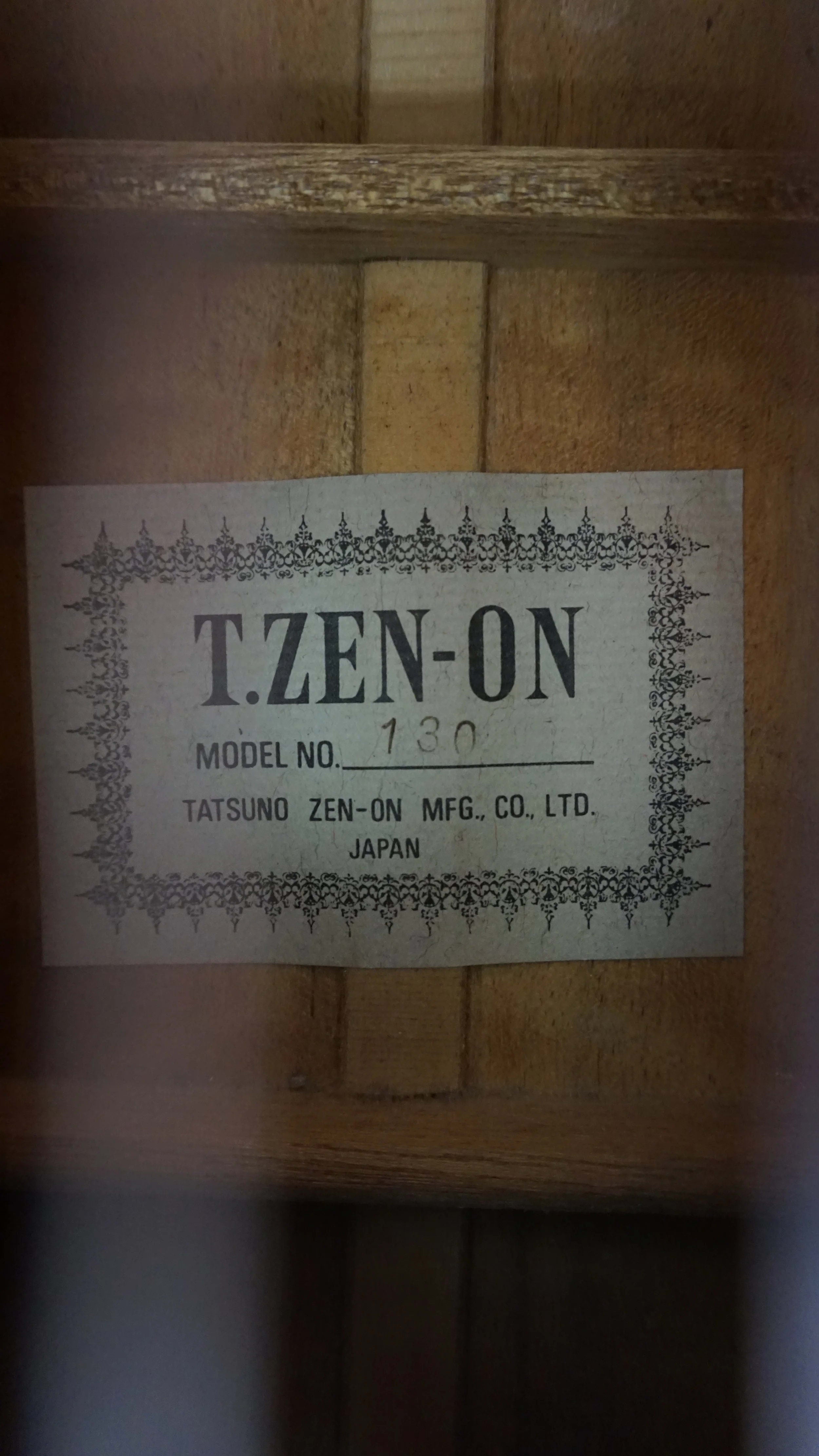 Tatsuno Zen-On Model 130 Japan Classical Guitar