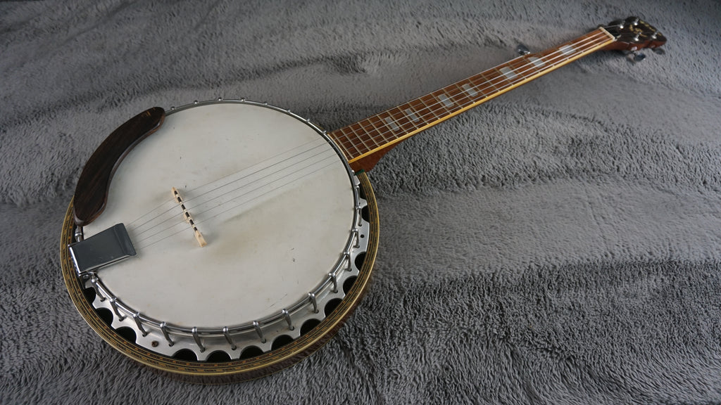 Pirles 5-String Closed Back Banjo w/ Hard Case