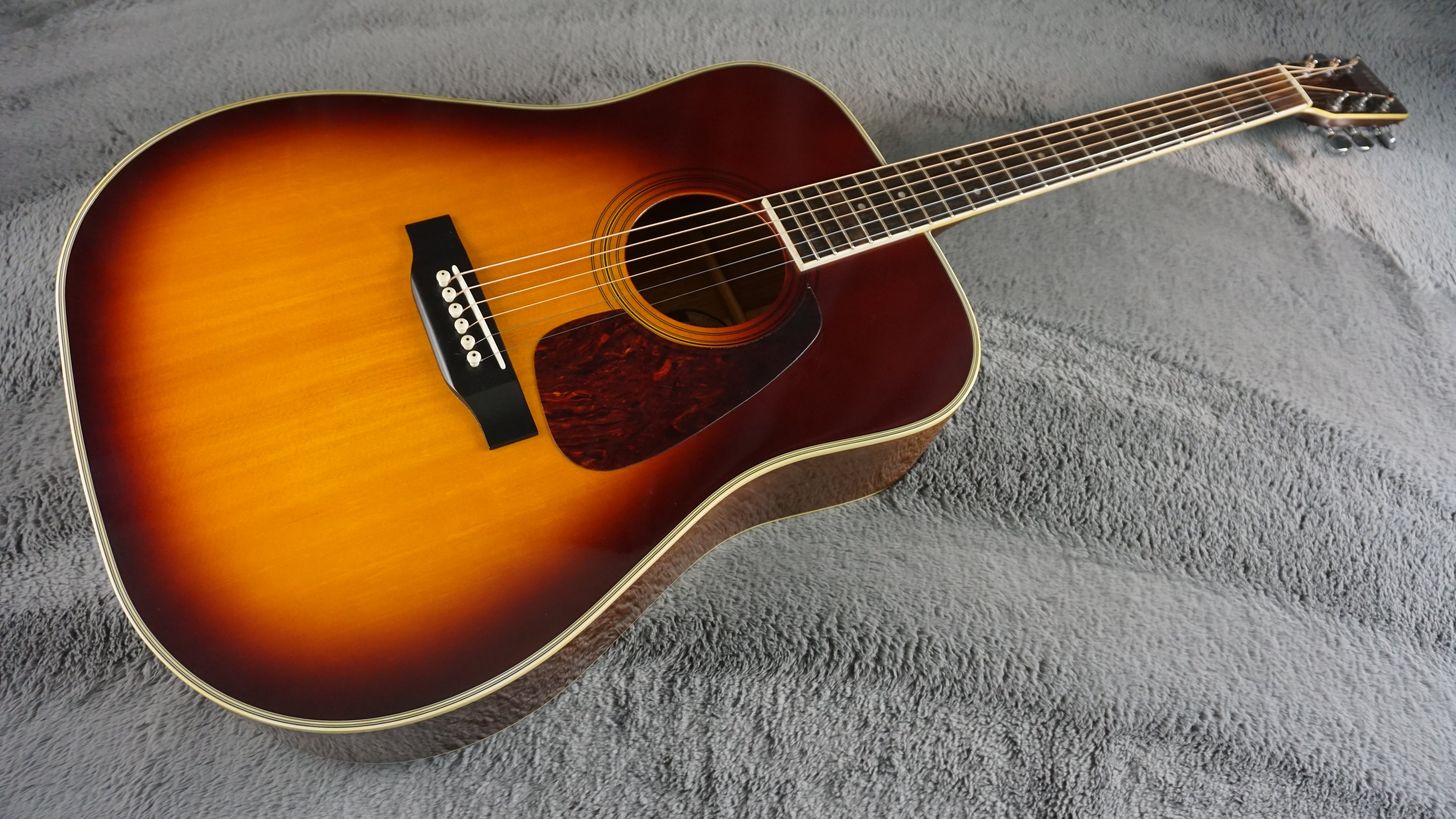Morris MD-507 Japan Sunburst Acoustic