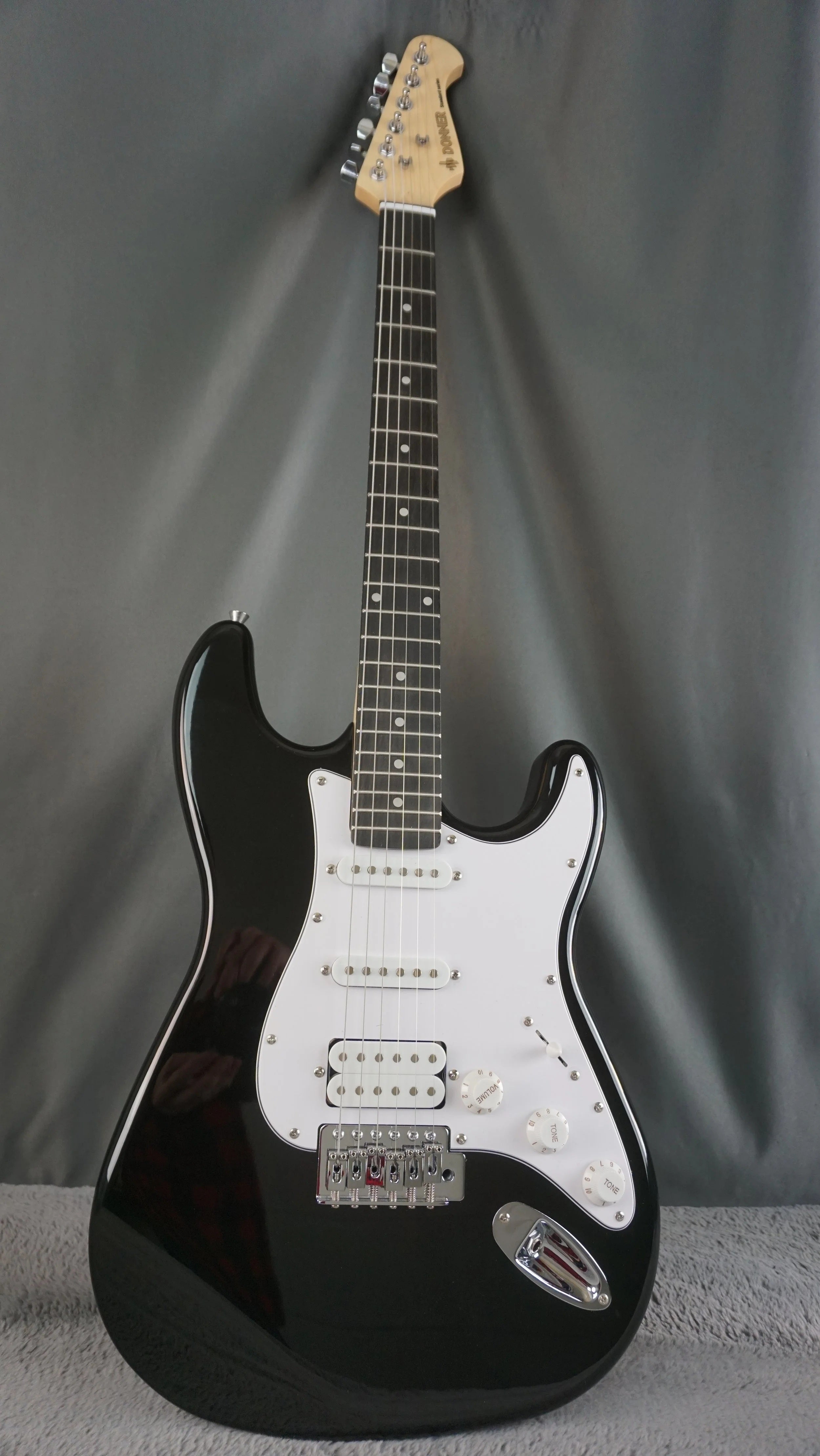 Donner Standard Series HSS Strat-Style Electric Guitar – Black – Gig Bag