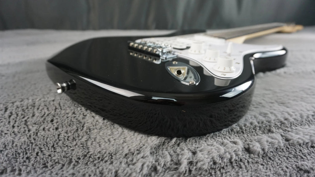 Donner Standard Series HSS Strat-Style Electric Guitar – Black – Gig Bag