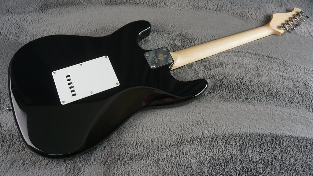 Donner Standard Series HSS Strat-Style Electric Guitar – Black – Gig Bag