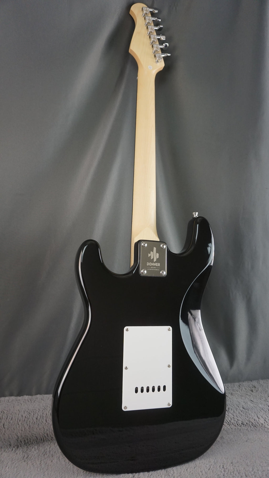 Donner Standard Series HSS Strat-Style Electric Guitar – Black – Gig Bag