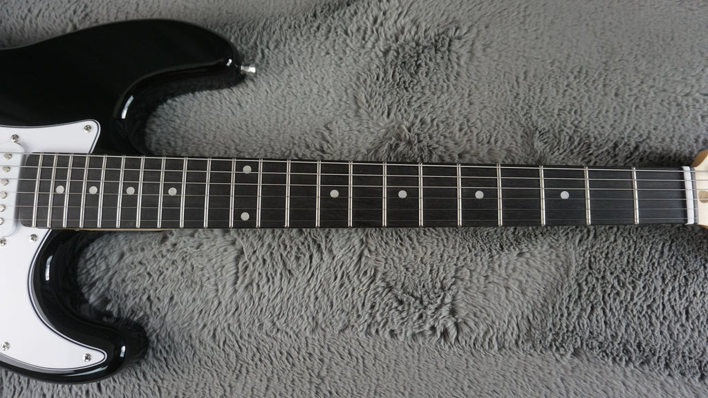 Donner Standard Series HSS Strat-Style Electric Guitar – Black – Gig Bag