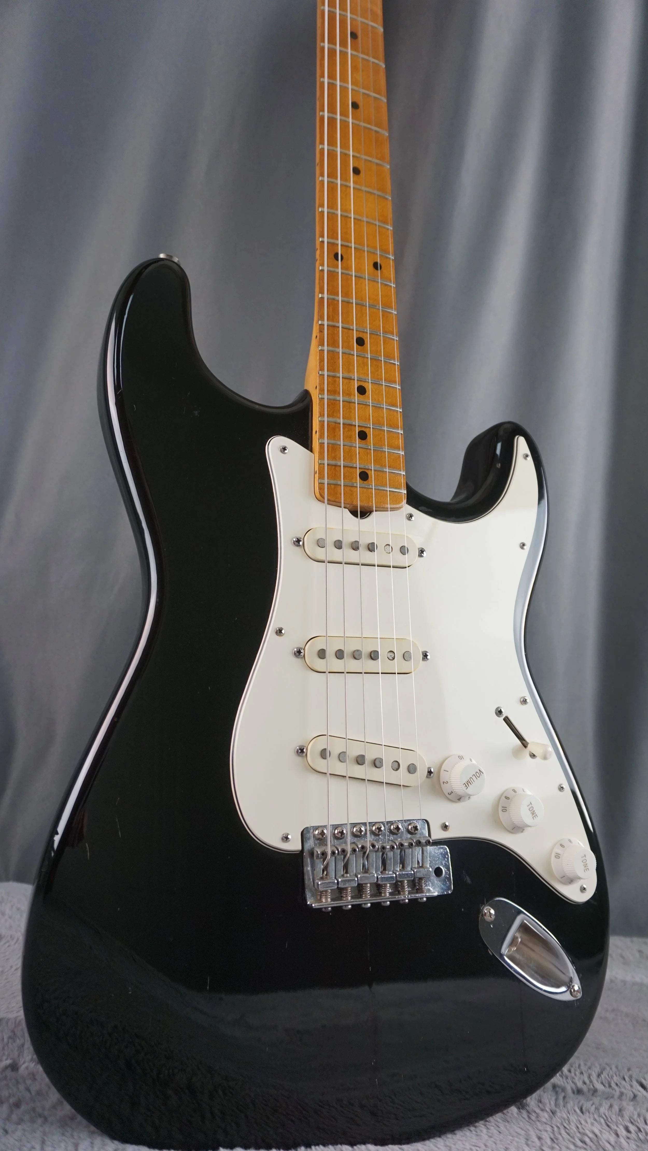 Greco S-Style Electric Guitar MIJ Matsumoku Japan w/ Gig Bag – Repaired Body Cracks