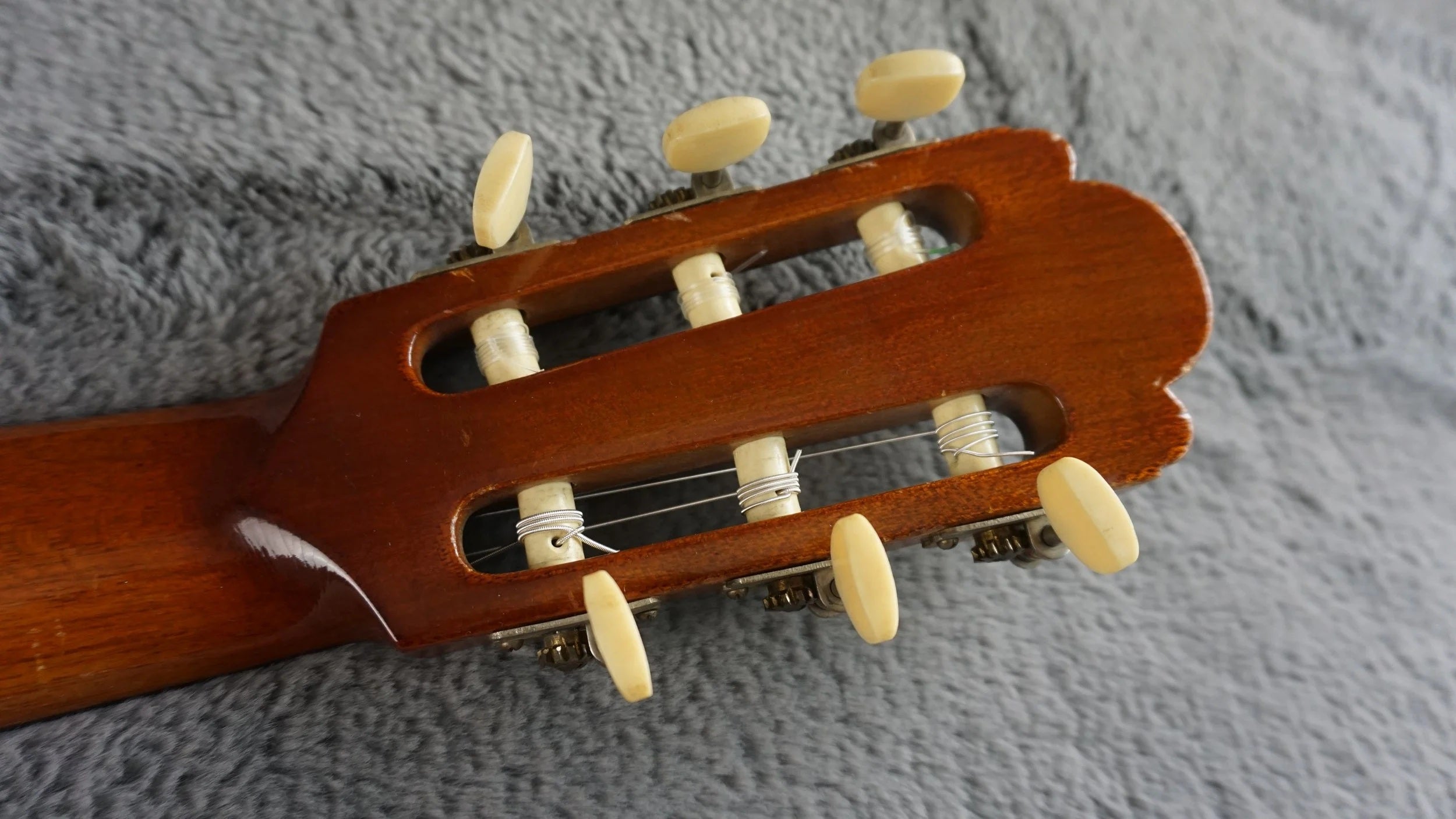 Teruaki Nakade No. 20 Classical Guitar 1964 Tokyo Handmade w/ Hard Case – Refret, Crack Repair, Setup