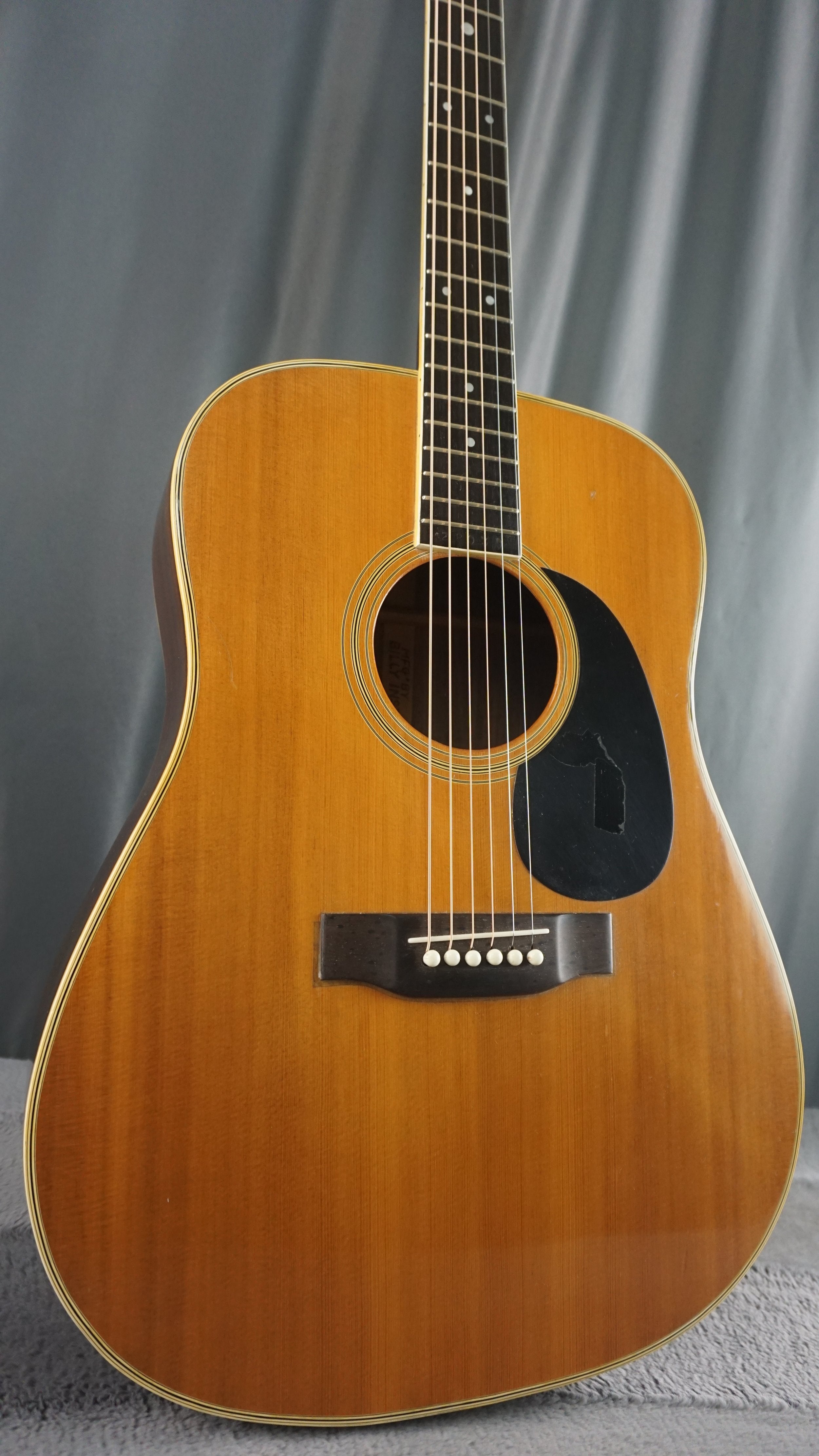 Billy Custom Japan Acoustic Guitar w/ Hard Case