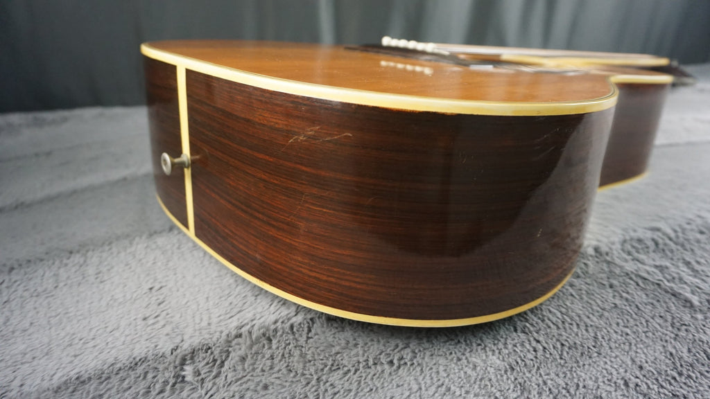 Billy Custom Japan Acoustic Guitar w/ Hard Case