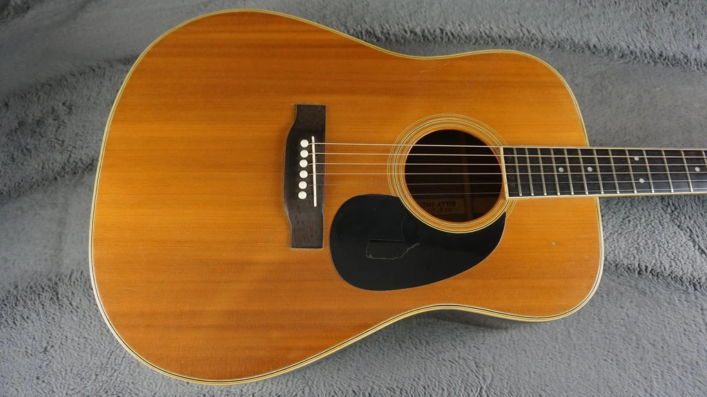 Billy Custom Japan Acoustic Guitar w/ Hard Case