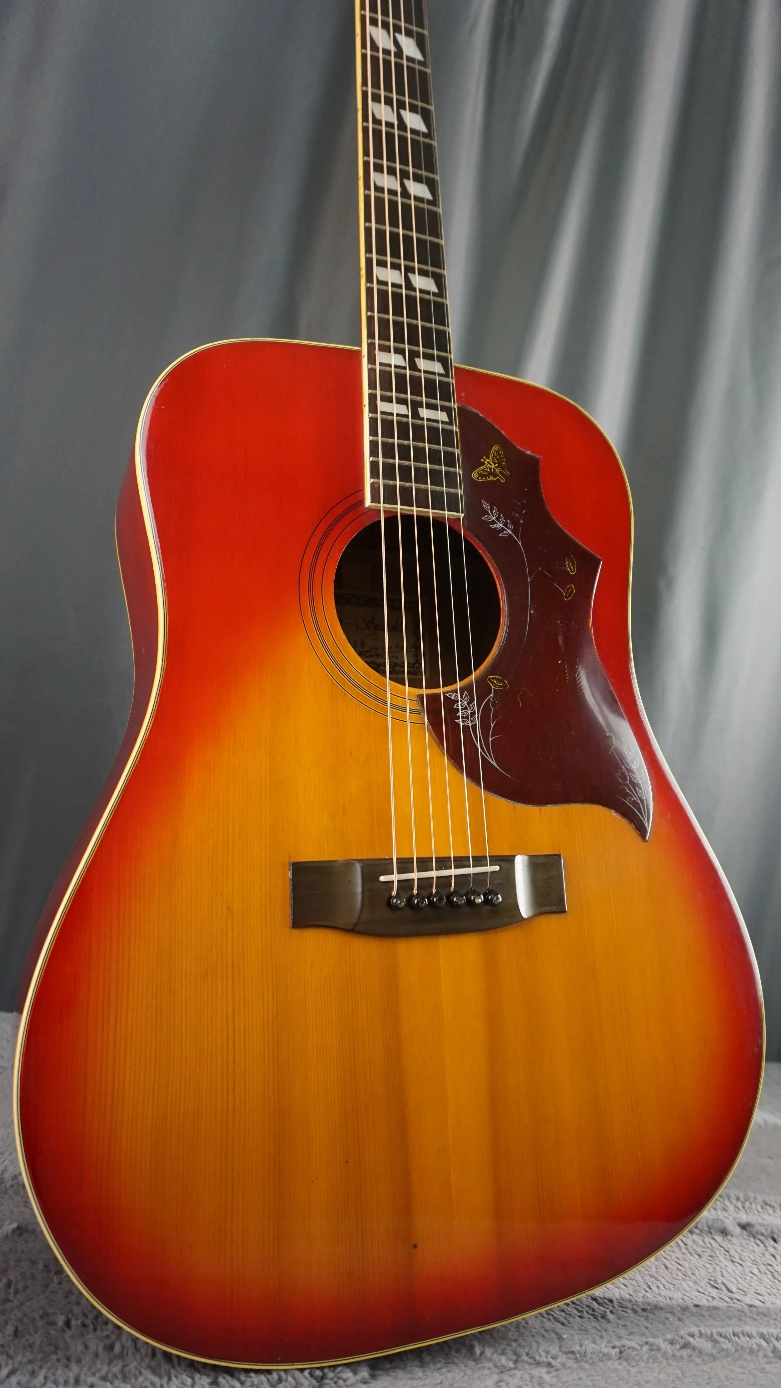 Kiso Suzuki W-65H Japan Dove Style Sunburst Acoustic w/ Hard Case