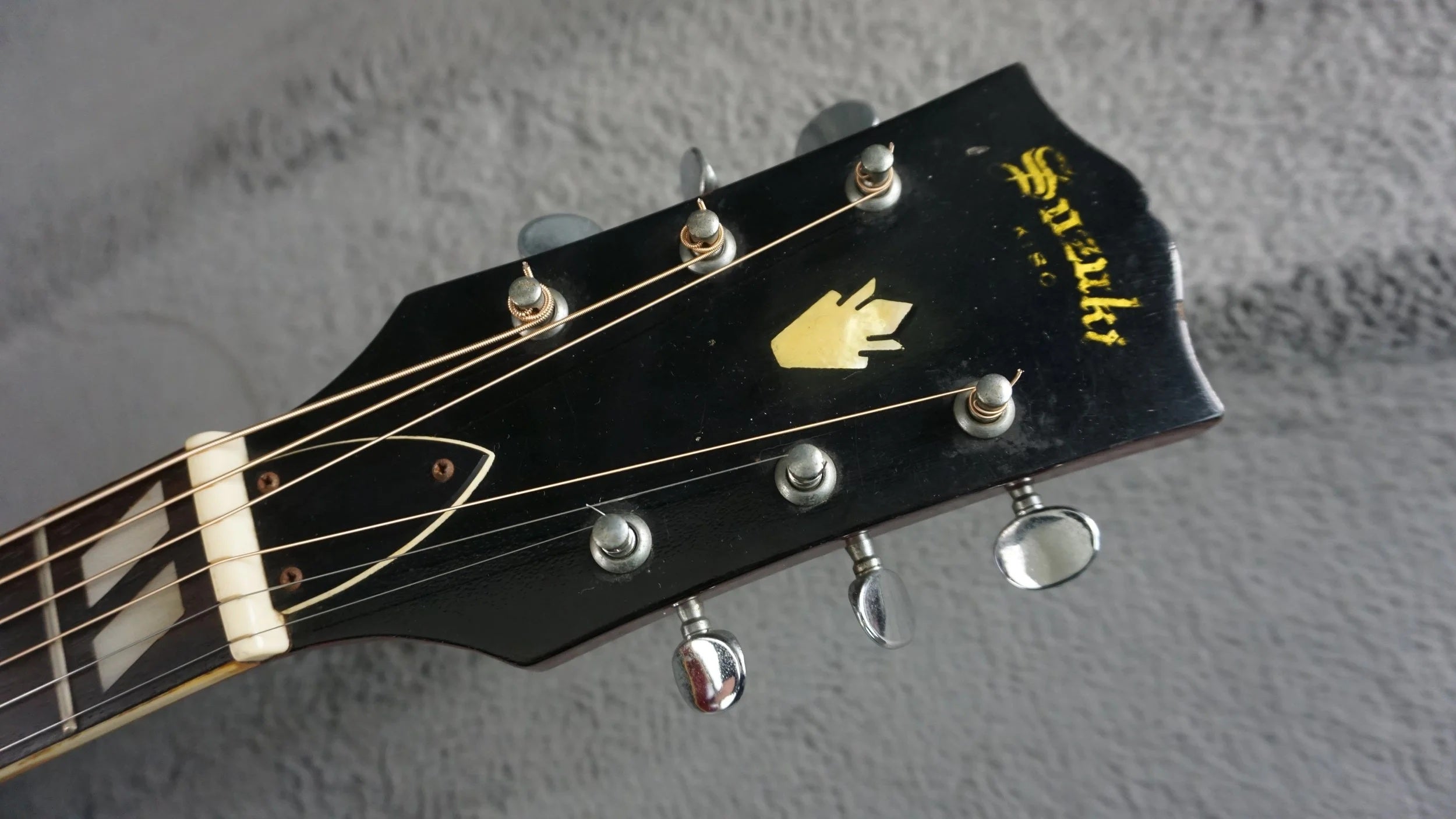Kiso Suzuki W-65H Japan Dove Style Sunburst Acoustic w/ Hard Case