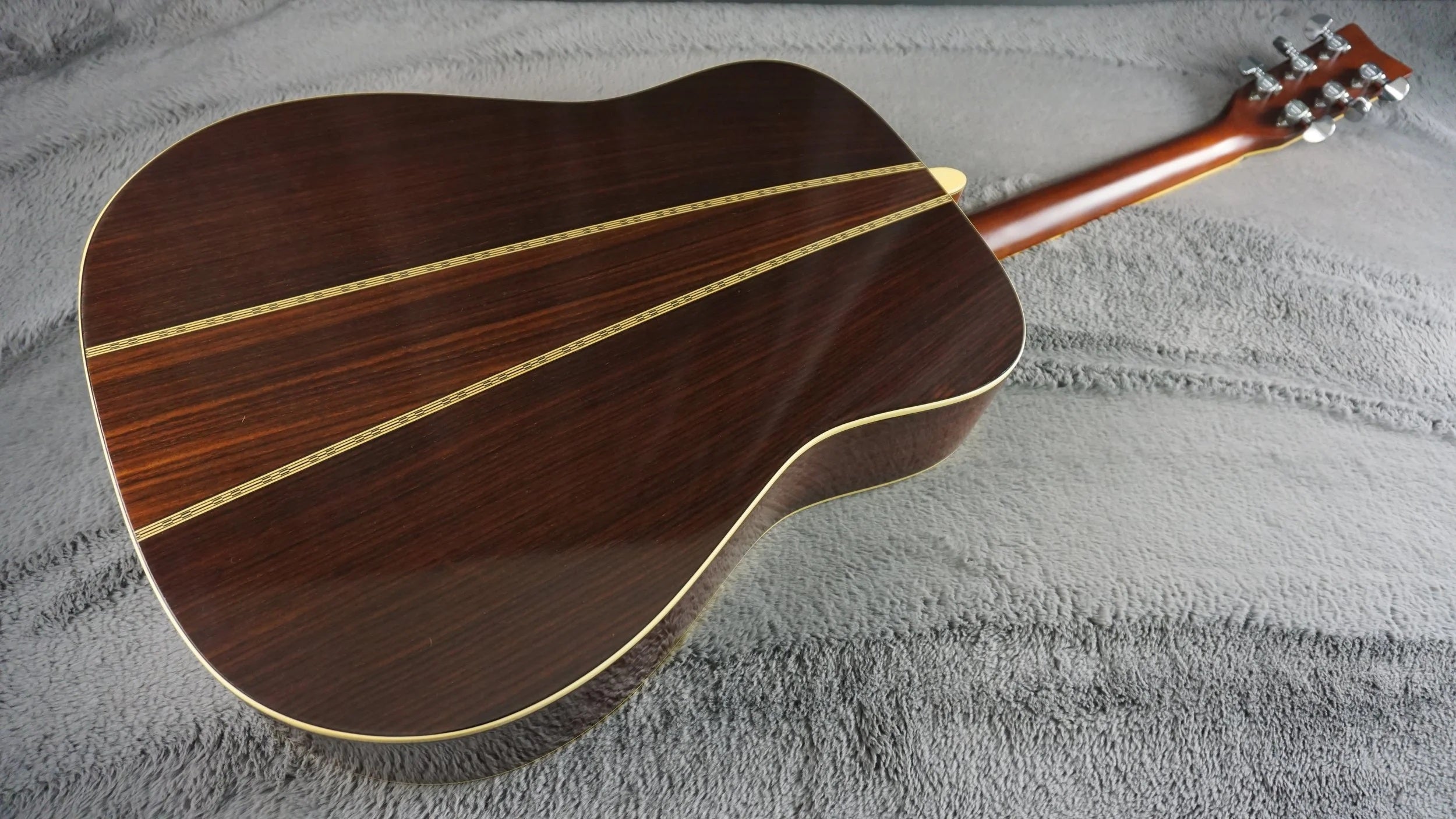 Yamaha FG-301 Japan Acoustic w/ Hard Case