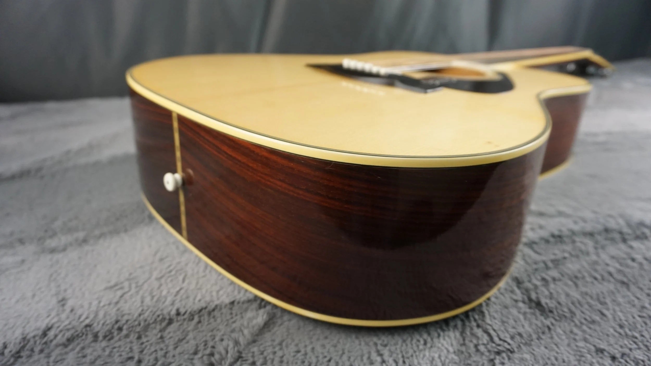 Yamaha FG-301 Japan Acoustic w/ Hard Case