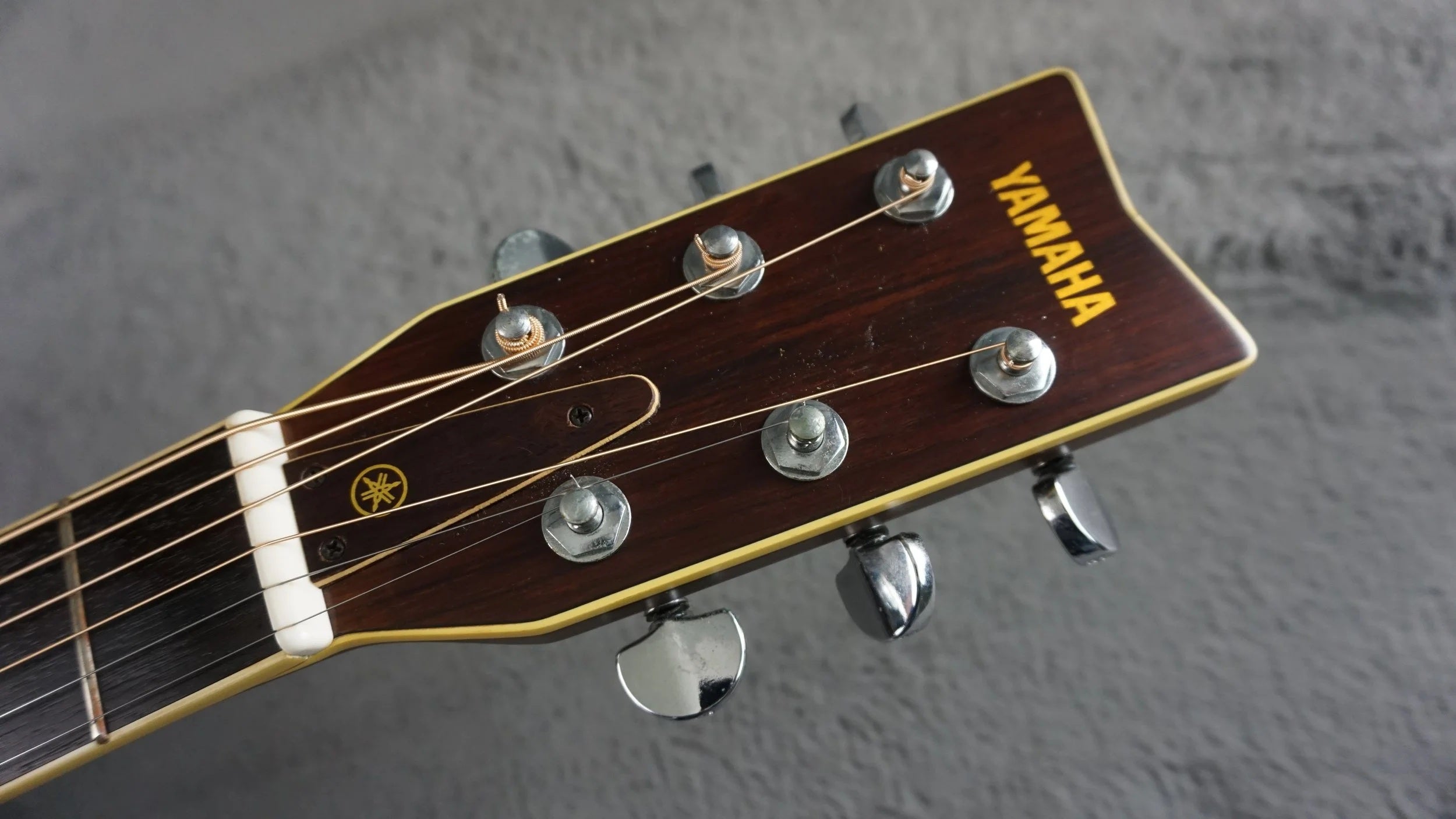 Yamaha FG-301 Japan Acoustic w/ Hard Case