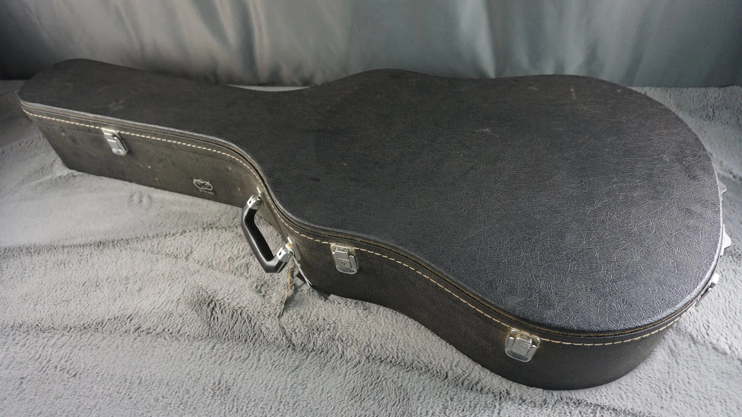Yamaha FG-301 Japan Acoustic w/ Hard Case