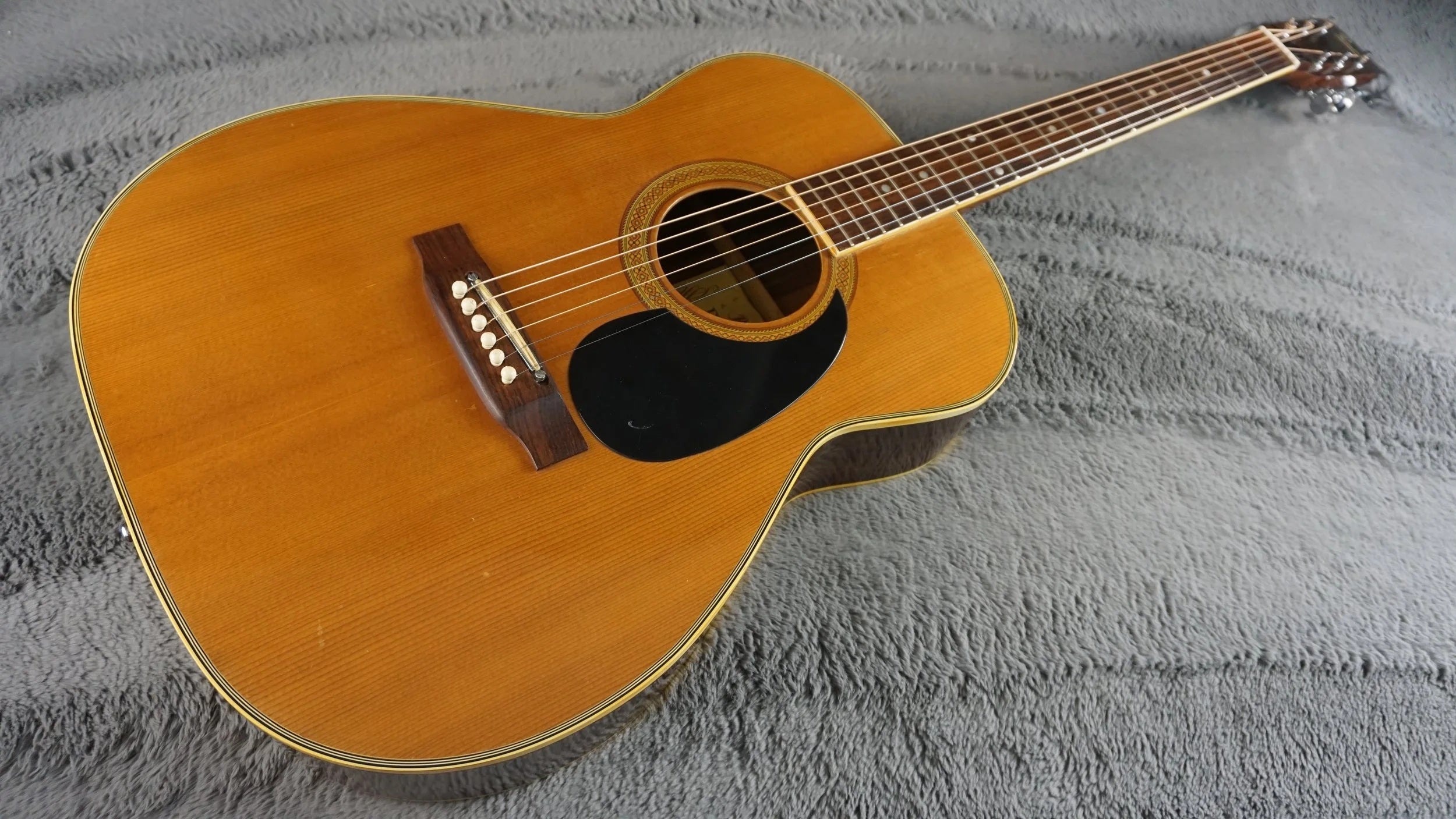 Pearl PF-620 Japan Acoustic Guitar