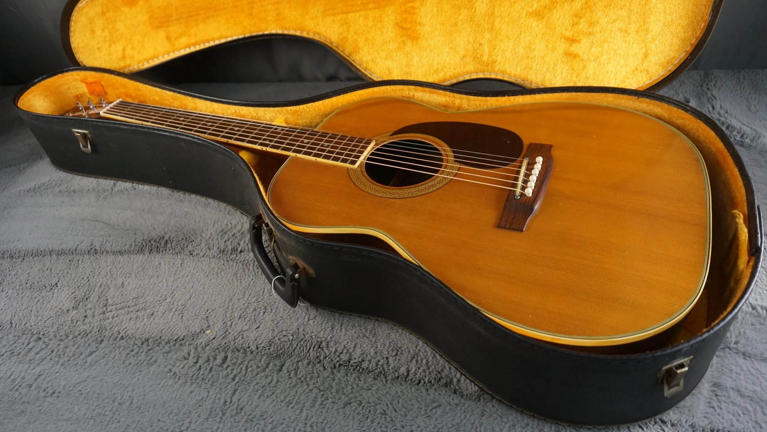 Pearl PF-620 Japan Acoustic Guitar