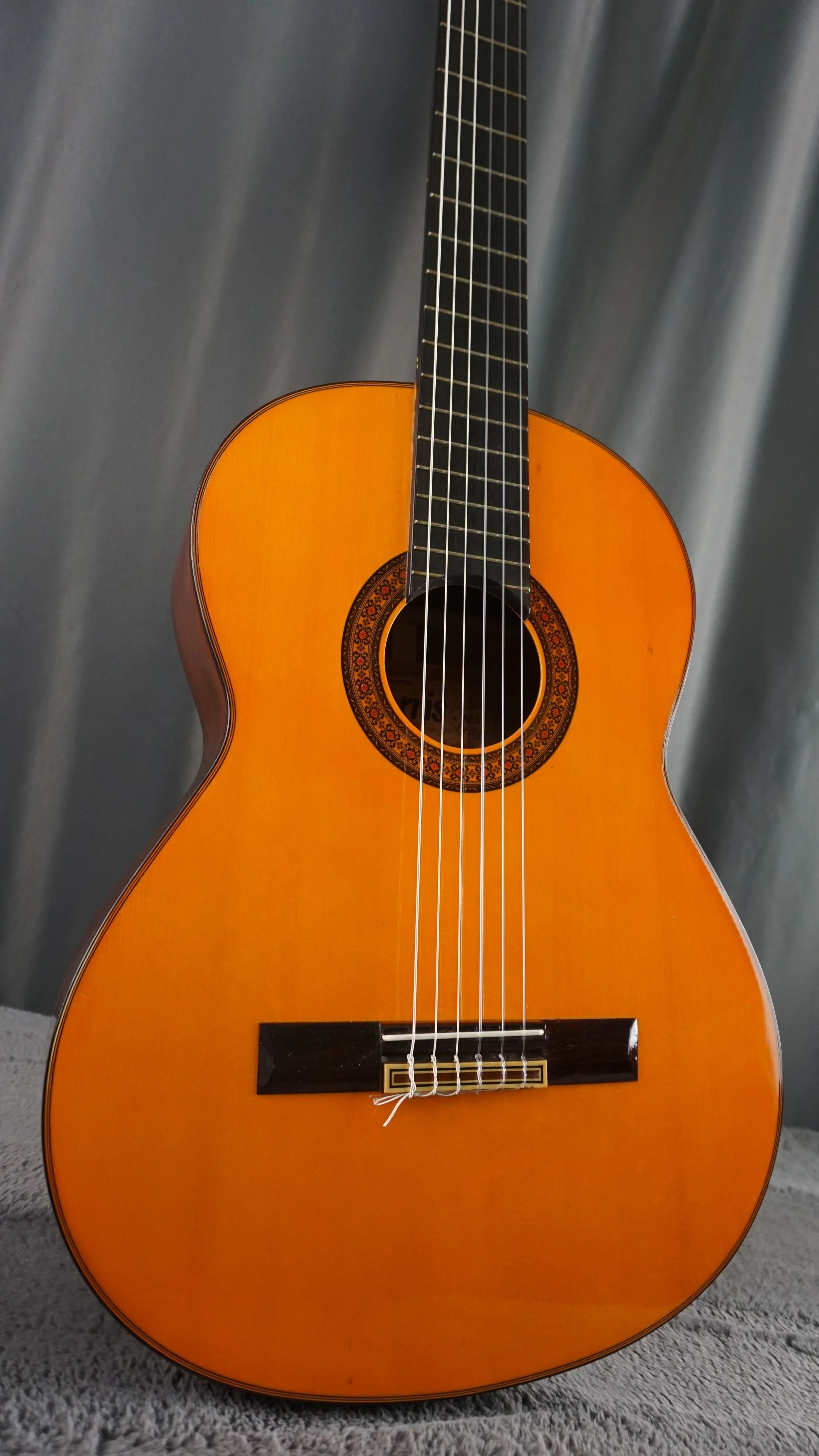 Morris M-15 Japan Classical Guitar