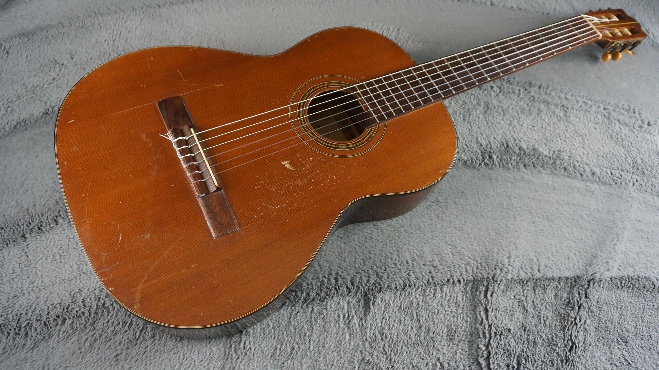 Vintage Japanese Handmade Classical Guitar c. 1960s–70s – Solid Top – Project