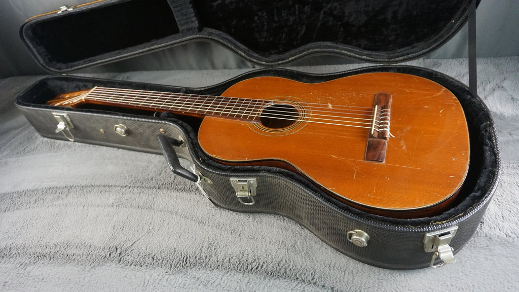 Vintage Japanese Handmade Classical Guitar c. 1960s–70s – Solid Top – Project
