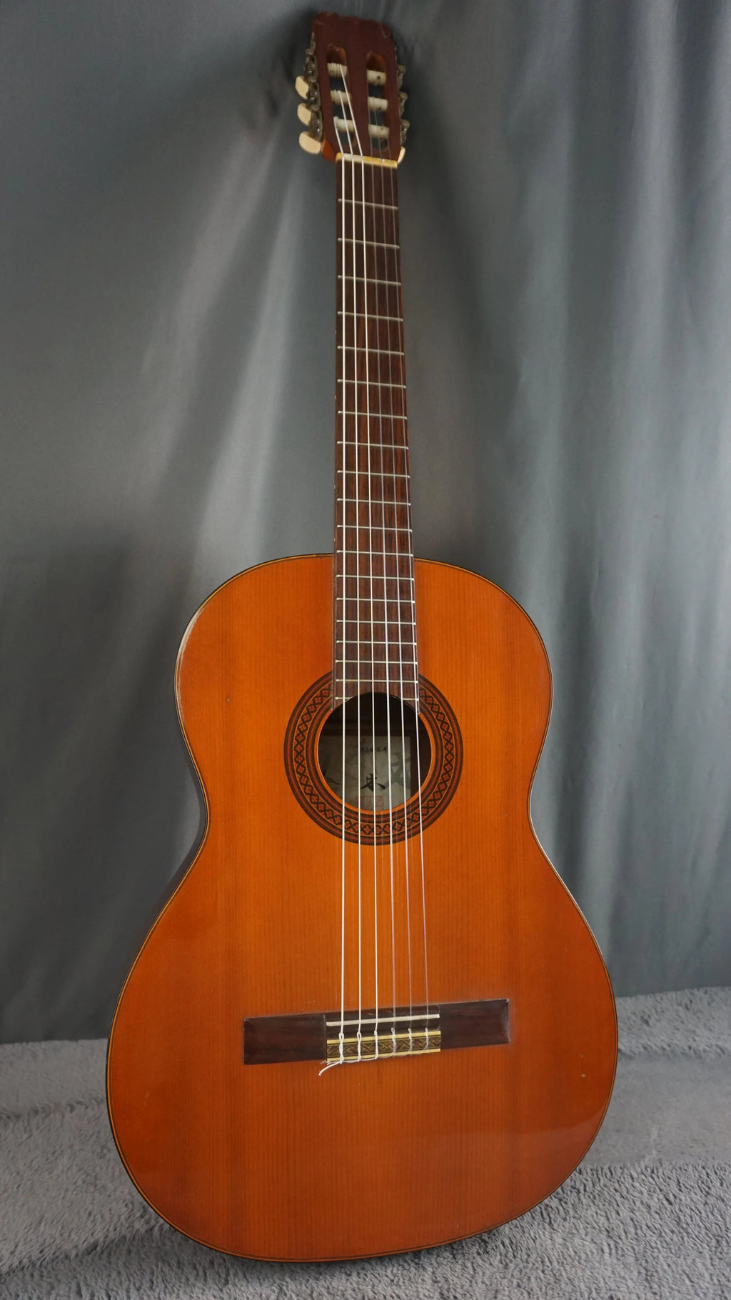 Suzuki No. 4-R Japan Classical Guitar