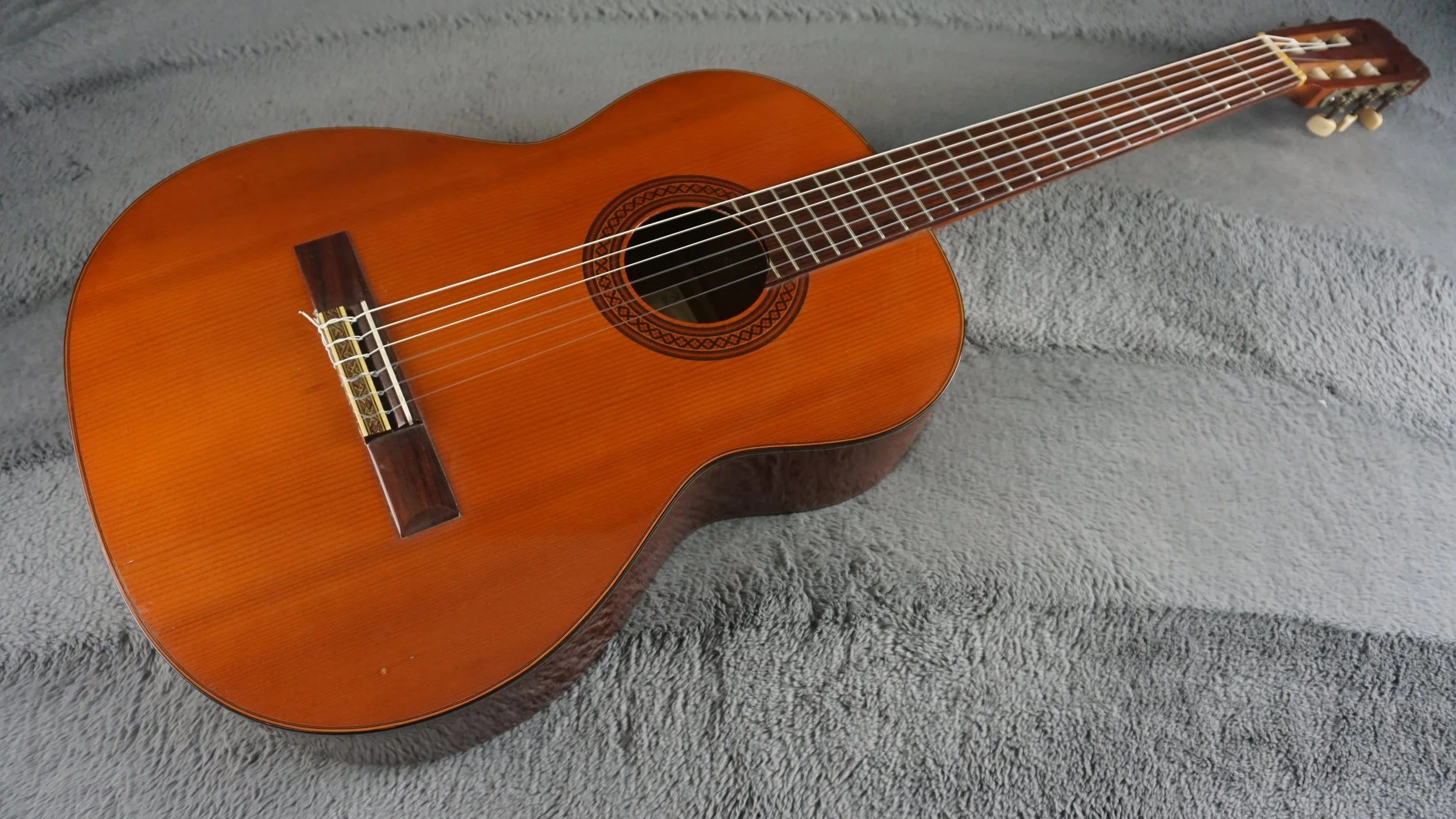 Suzuki No. 4-R Japan Classical Guitar