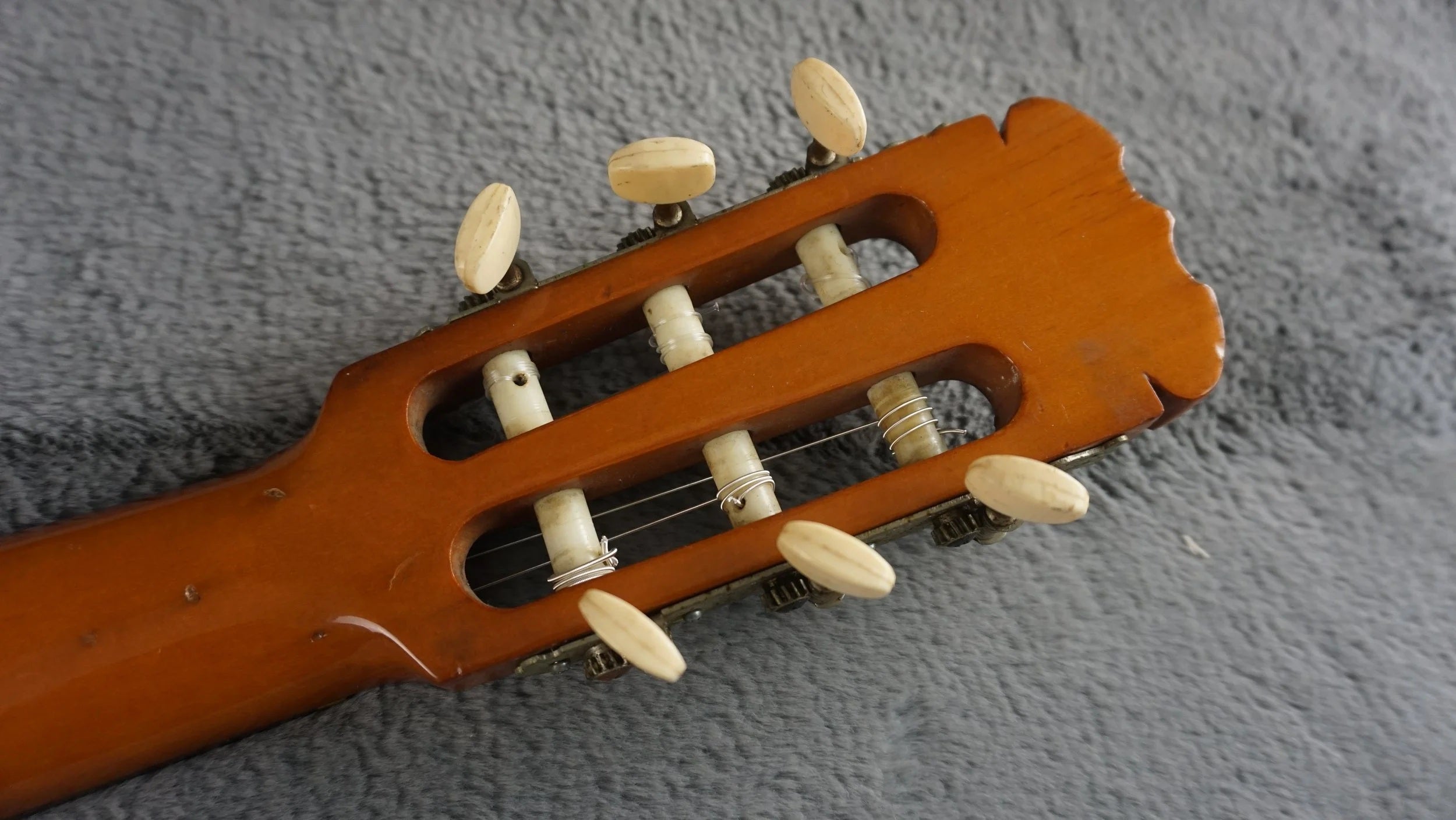 Suzuki No. 4-R Japan Classical Guitar