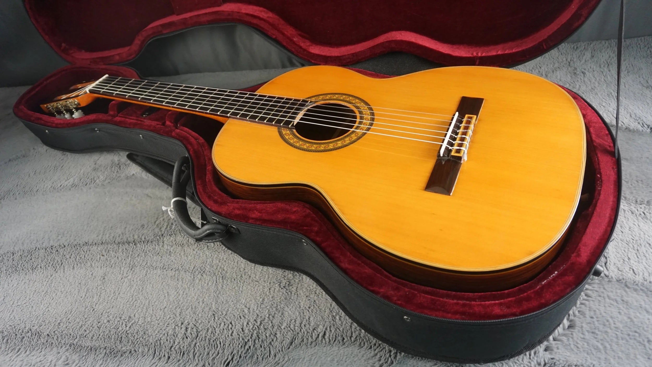 Fernandes GC-15 Hand Made Classical Japan w/ Case