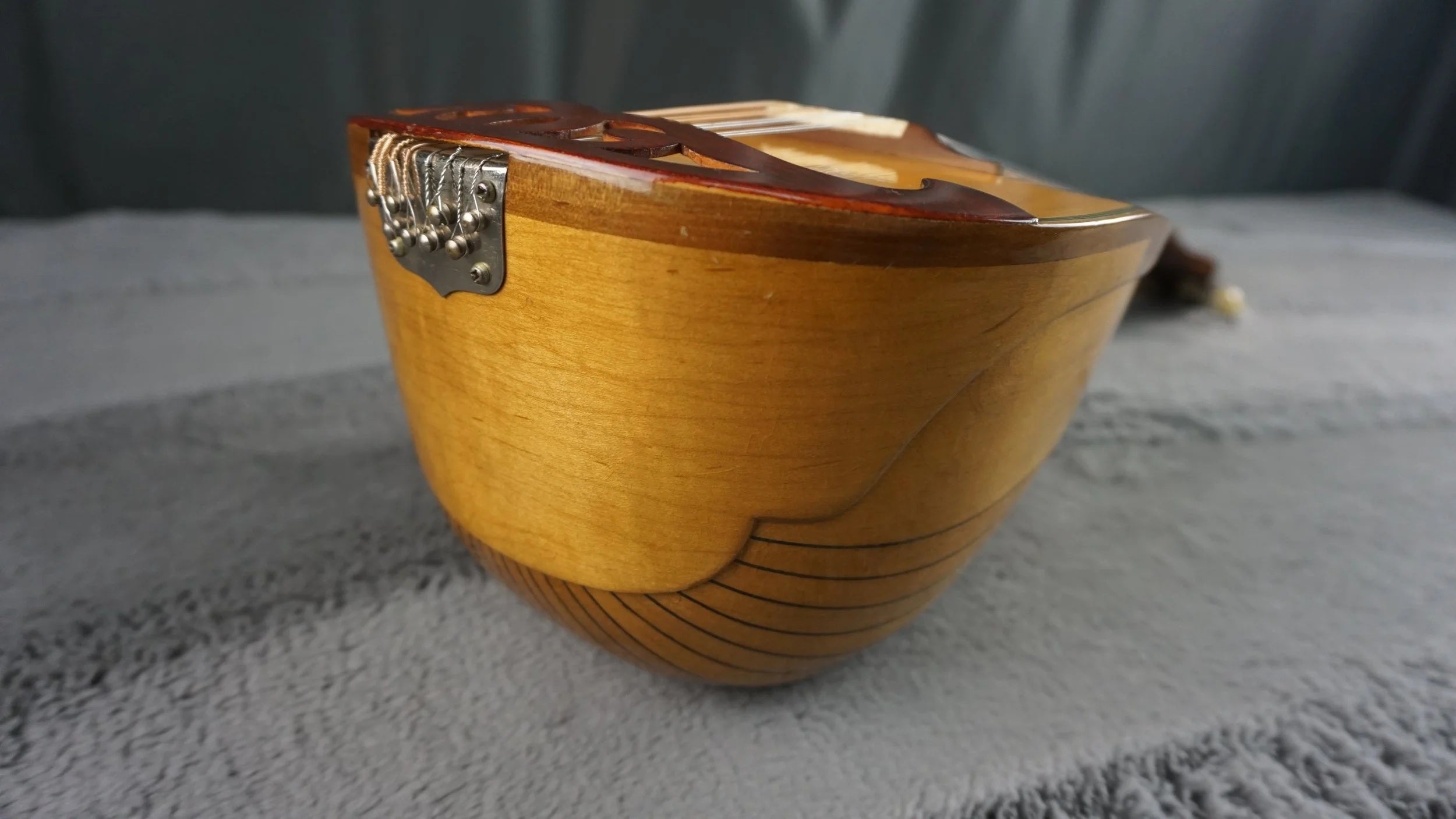 Suzuki Mandolin No. 201 Japanese Bowl Back Mandolin w/ Hard Case